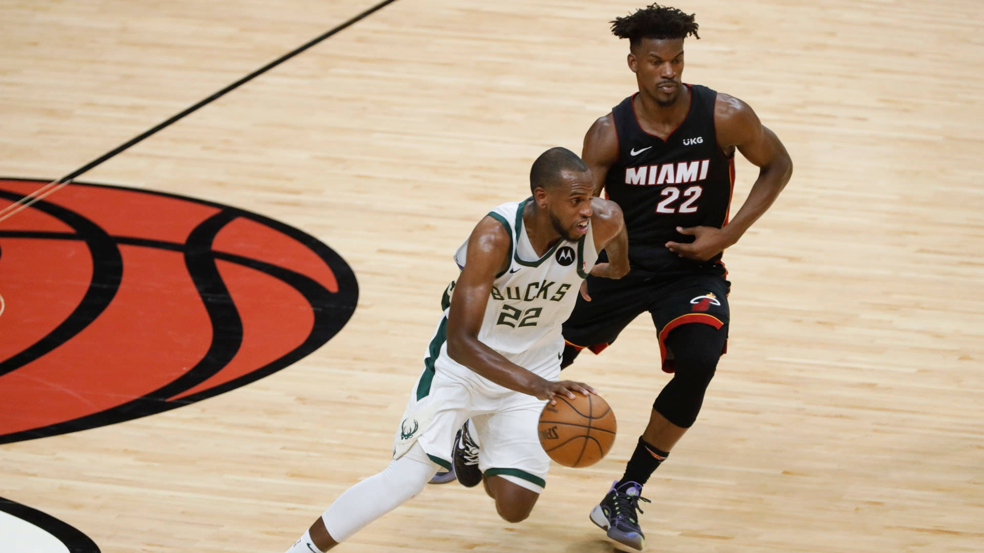 Khris Middleton, shooting guard, hardwood court, Full HD Desktop Wallpaper