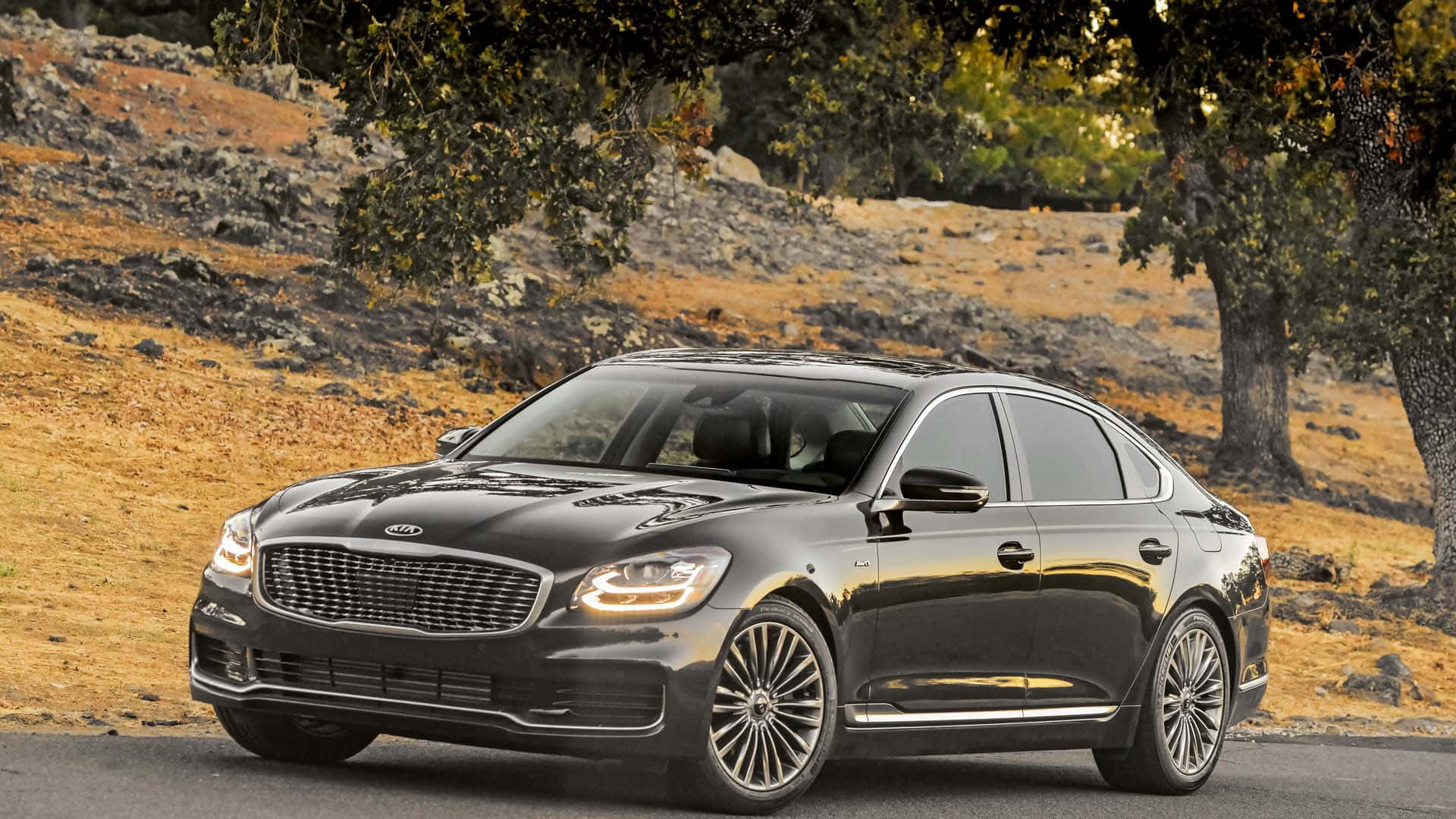 Kia K900, sleek black, golden sunlight, Full HD Desktop Wallpaper