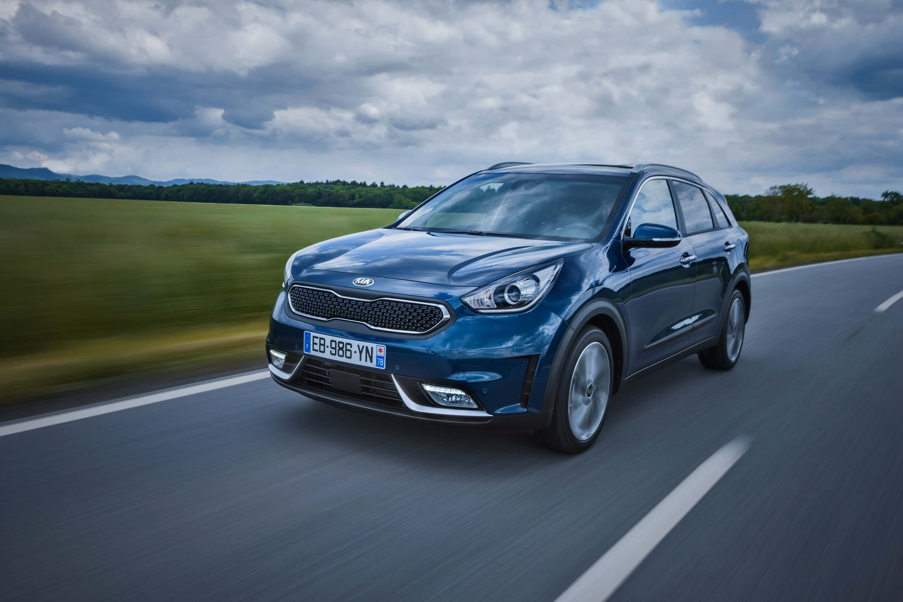 Kia Niro, blue, rural road, 2K Desktop Wallpaper