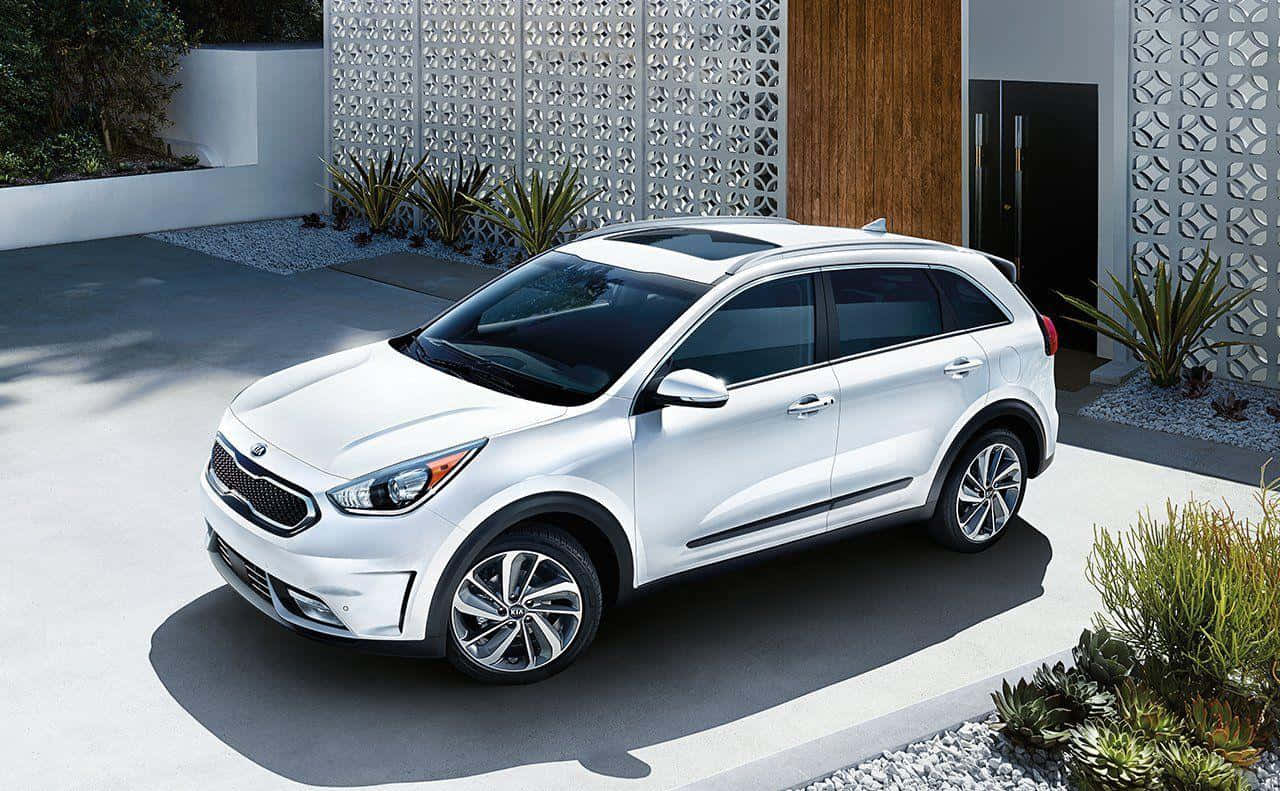 Kia Niro, white, modern concrete driveway, HD Desktop Wallpaper