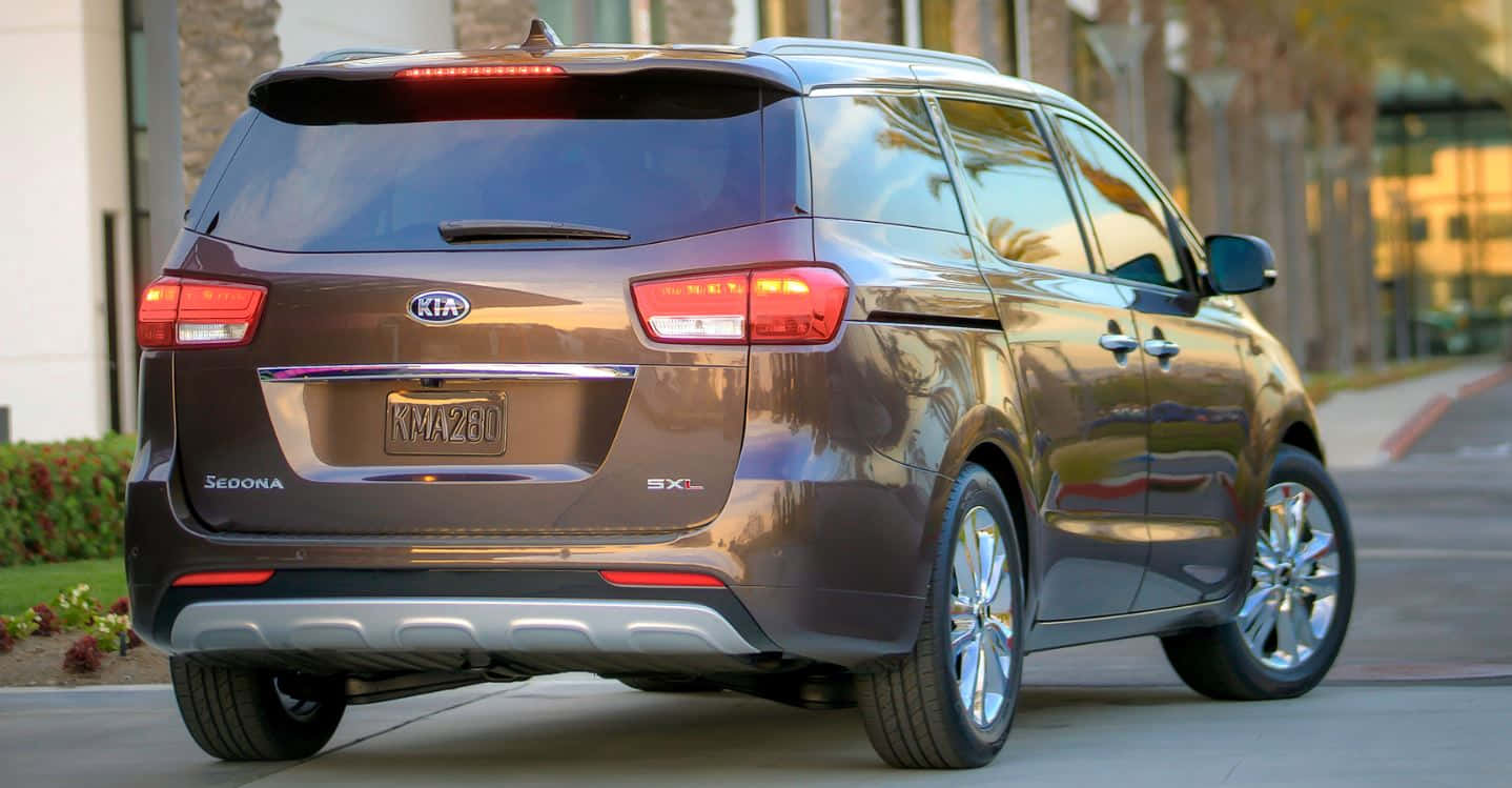 Kia Sedona, sleek brown, palm trees, HD Desktop Wallpaper