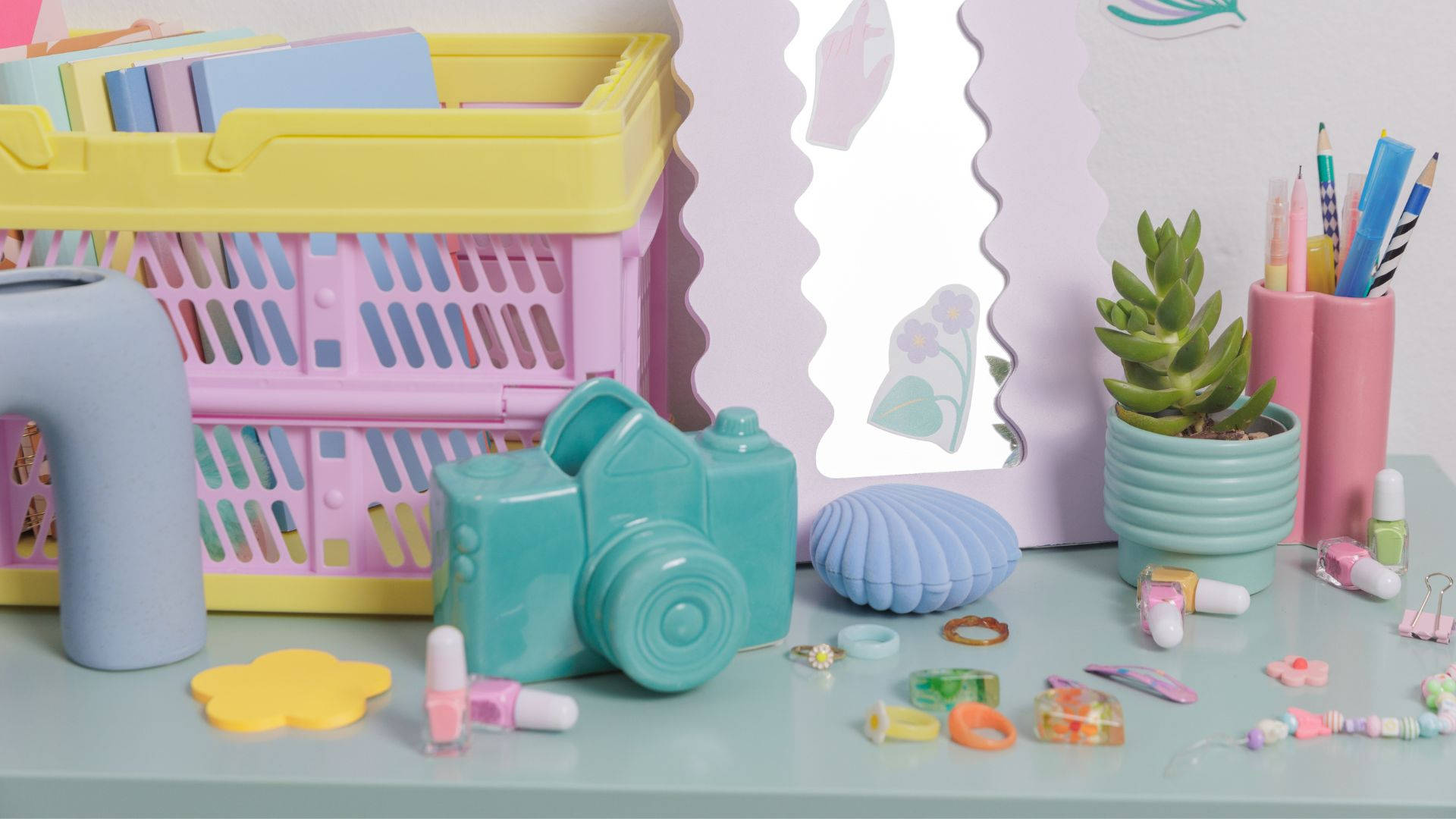 Kidcore Desktop, pastel-colored, turquoise camera, Full HD Desktop Wallpaper