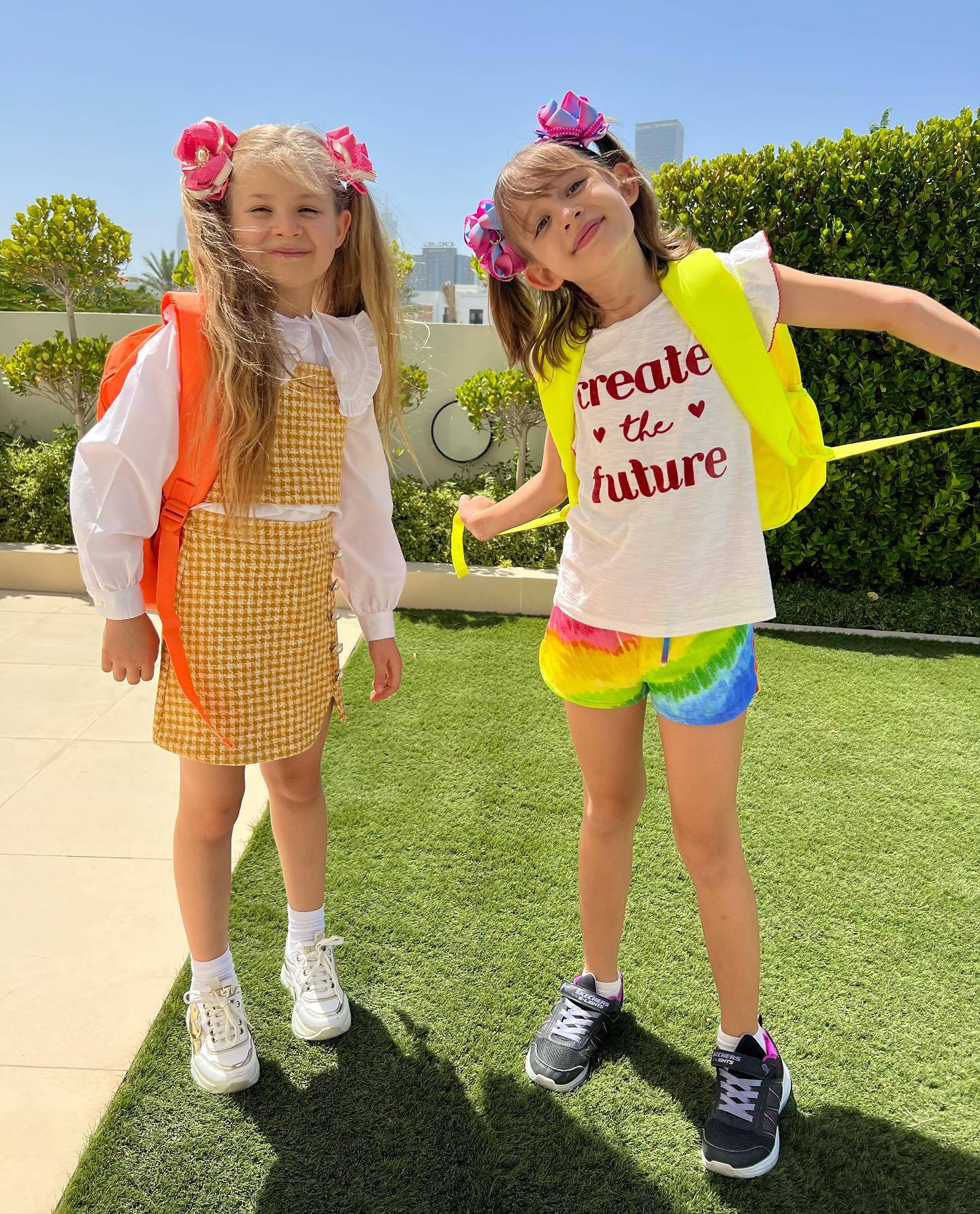 Kids Diana Show, rooftop garden, sunny, HD Phone Wallpaper