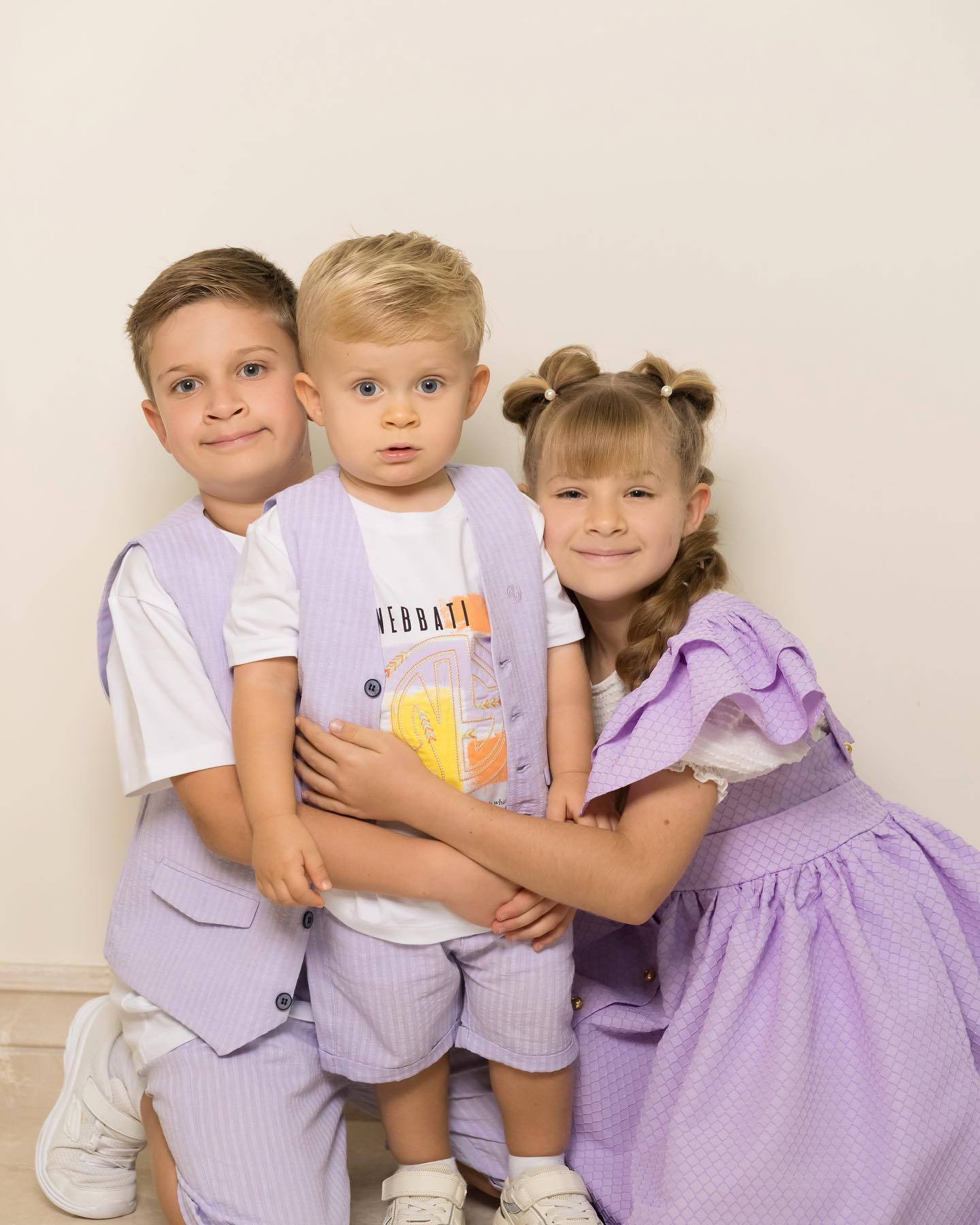 Kids Diana Show, lavender, matching outfits, HD Phone Wallpaper