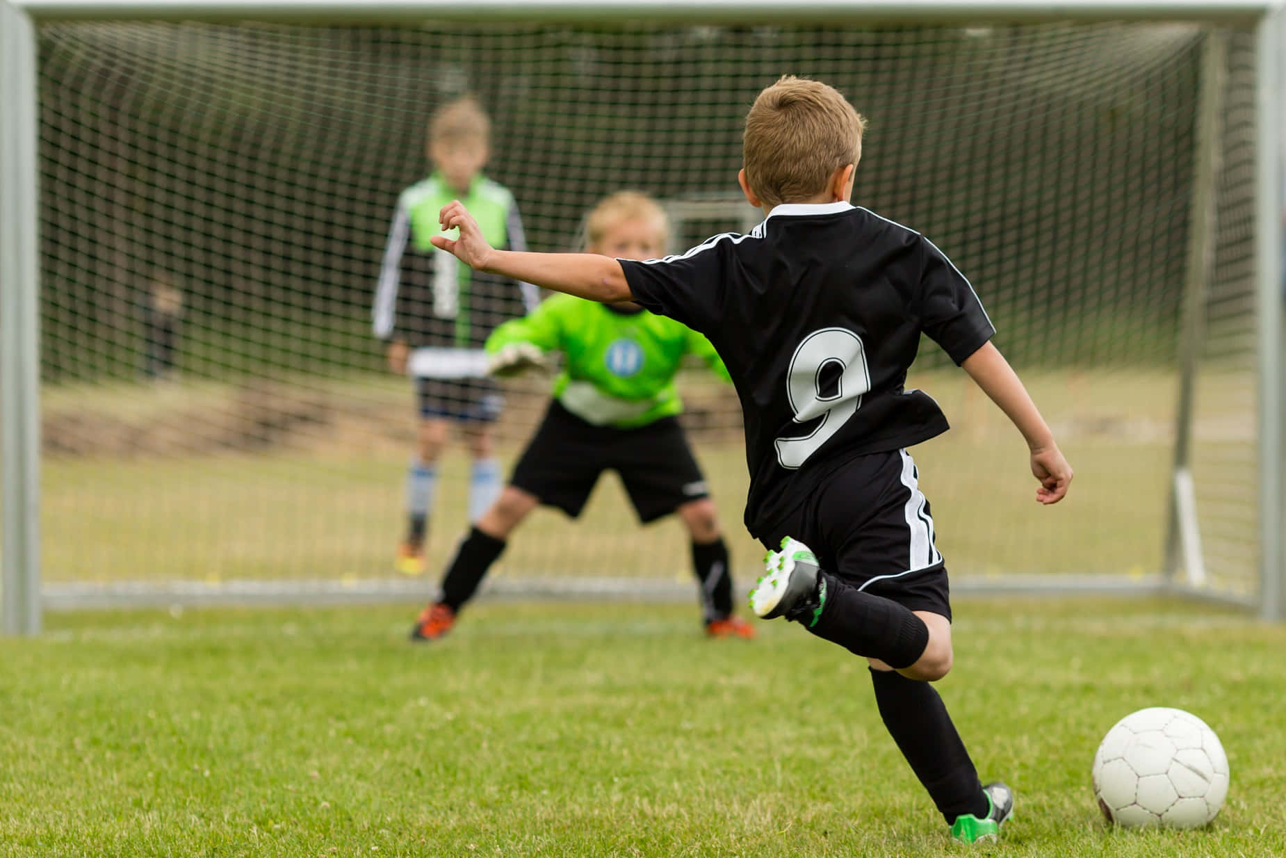 black jersey number nine, white ball, green goalkeeper, HD Desktop Wallpaper