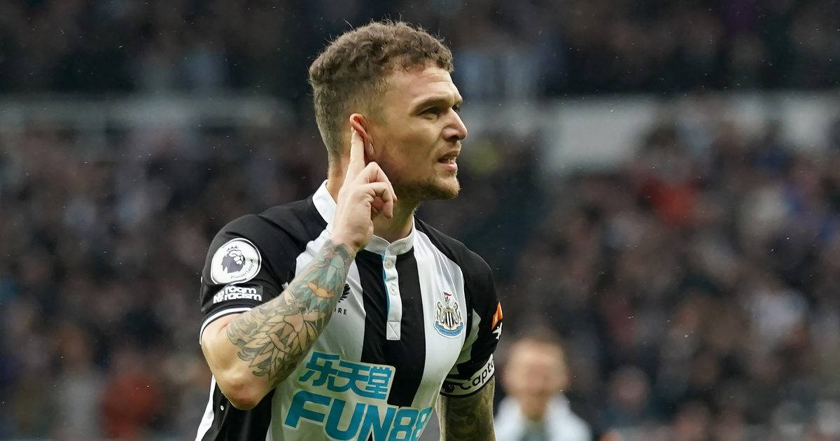 Kieran Trippier, black and white striped jersey, rainy pitch, SD Desktop Wallpaper