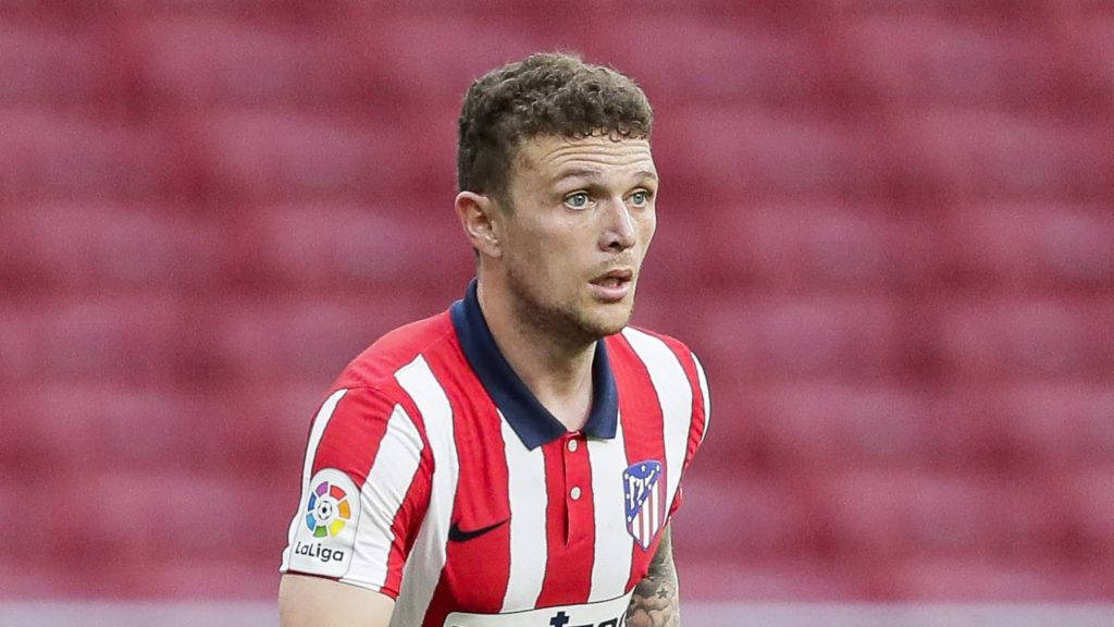Kieran Trippier, red and white striped jersey, field, SD Desktop Wallpaper