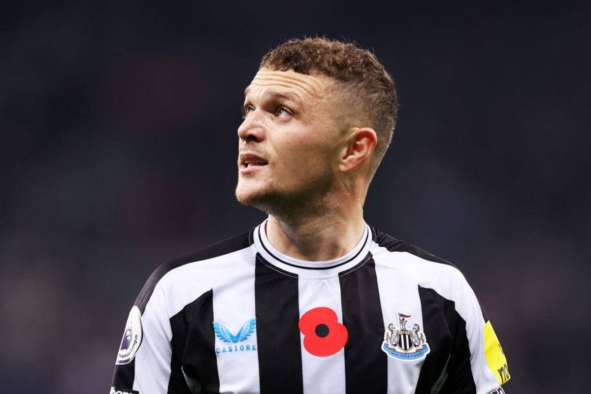 Kieran Trippier, black and white striped jersey, red poppy pin, SD Desktop Wallpaper