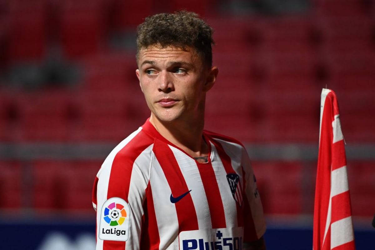 Kieran Trippier, curly hair, red and white striped jersey, SD Desktop Wallpaper
