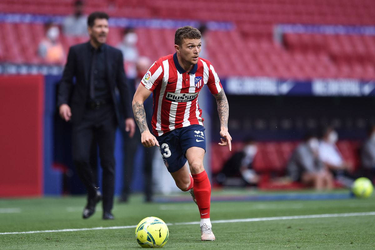 Kieran Trippier, red and white stripes, yellow ball, SD Desktop Wallpaper