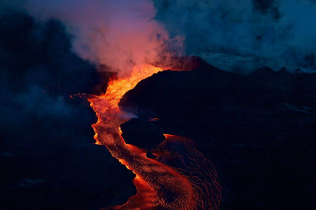 Kilauea Volcano, lava flow, molten lava, SD Desktop Wallpaper