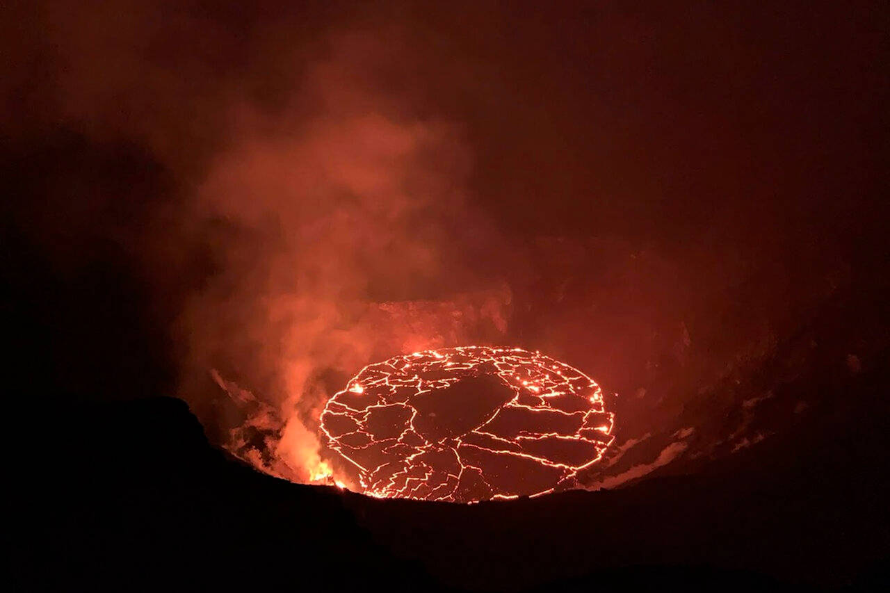 Kilauea Volcano, lava lake, volcanic crater, HD Desktop Wallpaper