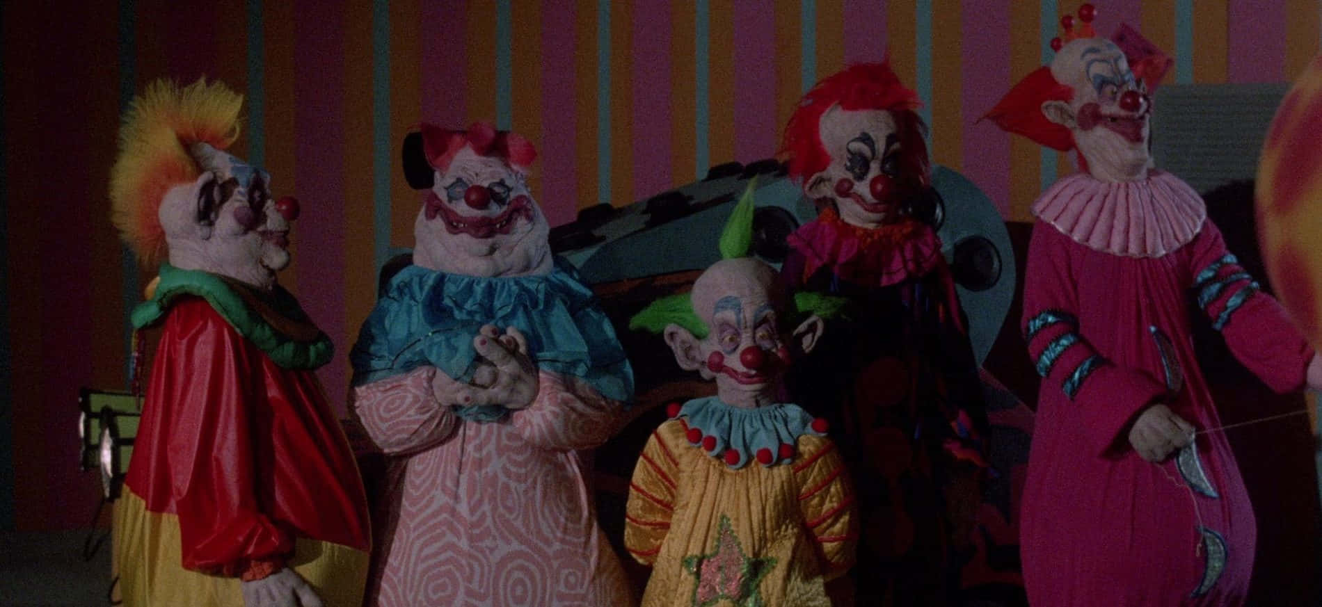 Killer Klowns From Outer Space, striped room, grotesque clowns, HD Desktop Wallpaper