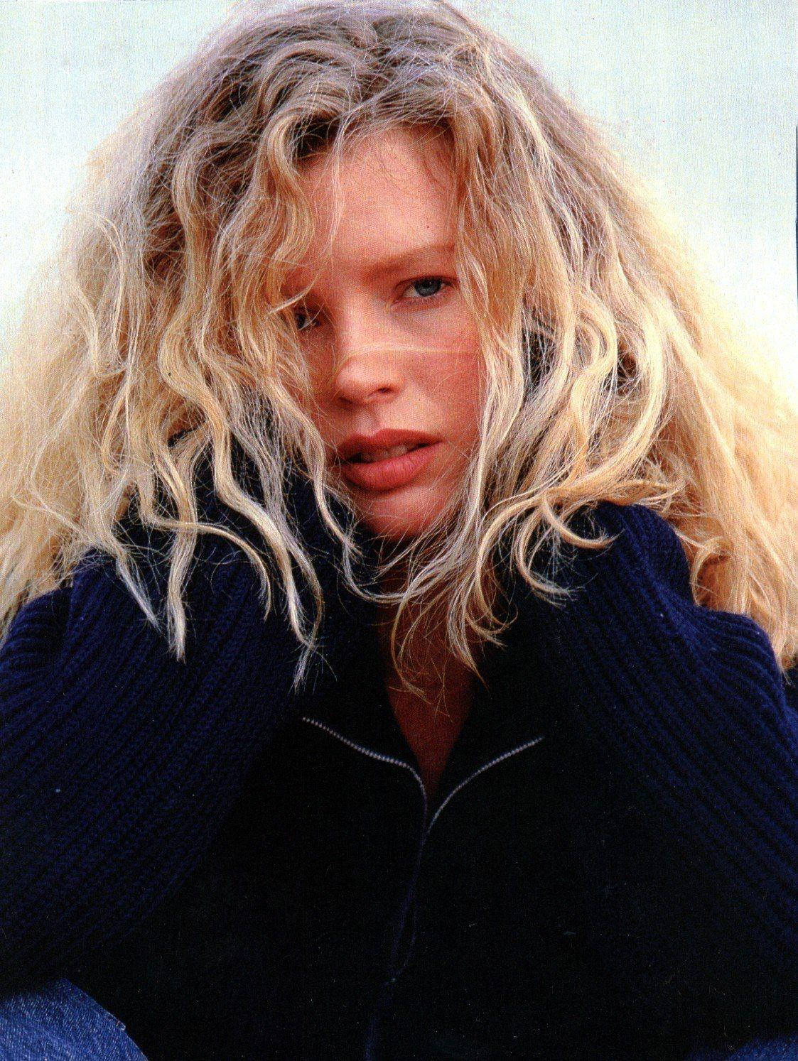 Kim Basinger, dark blue ribbed sweater, tousled blonde hair, HD Phone Wallpaper