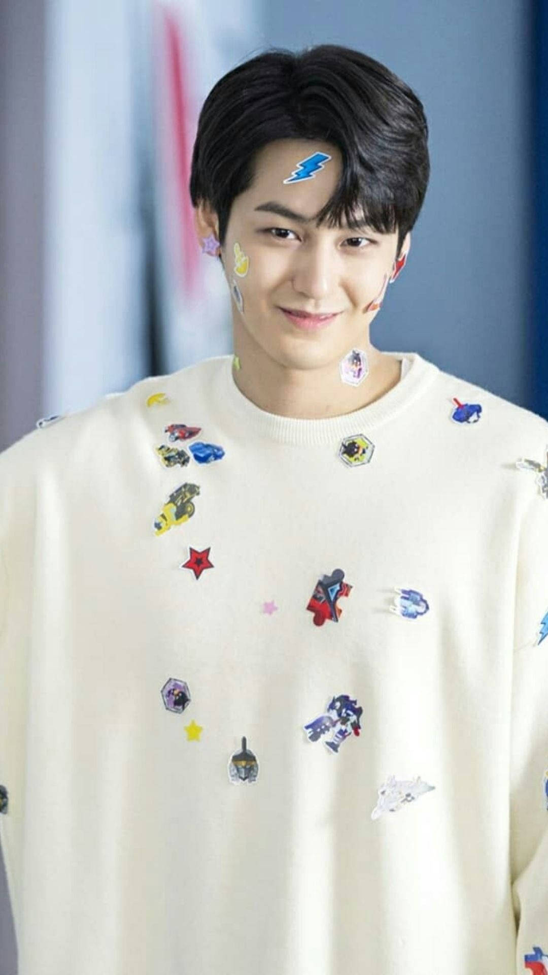 Kim Bum, cream sweater, colorful cartoon stickers, Full HD Phone Wallpaper