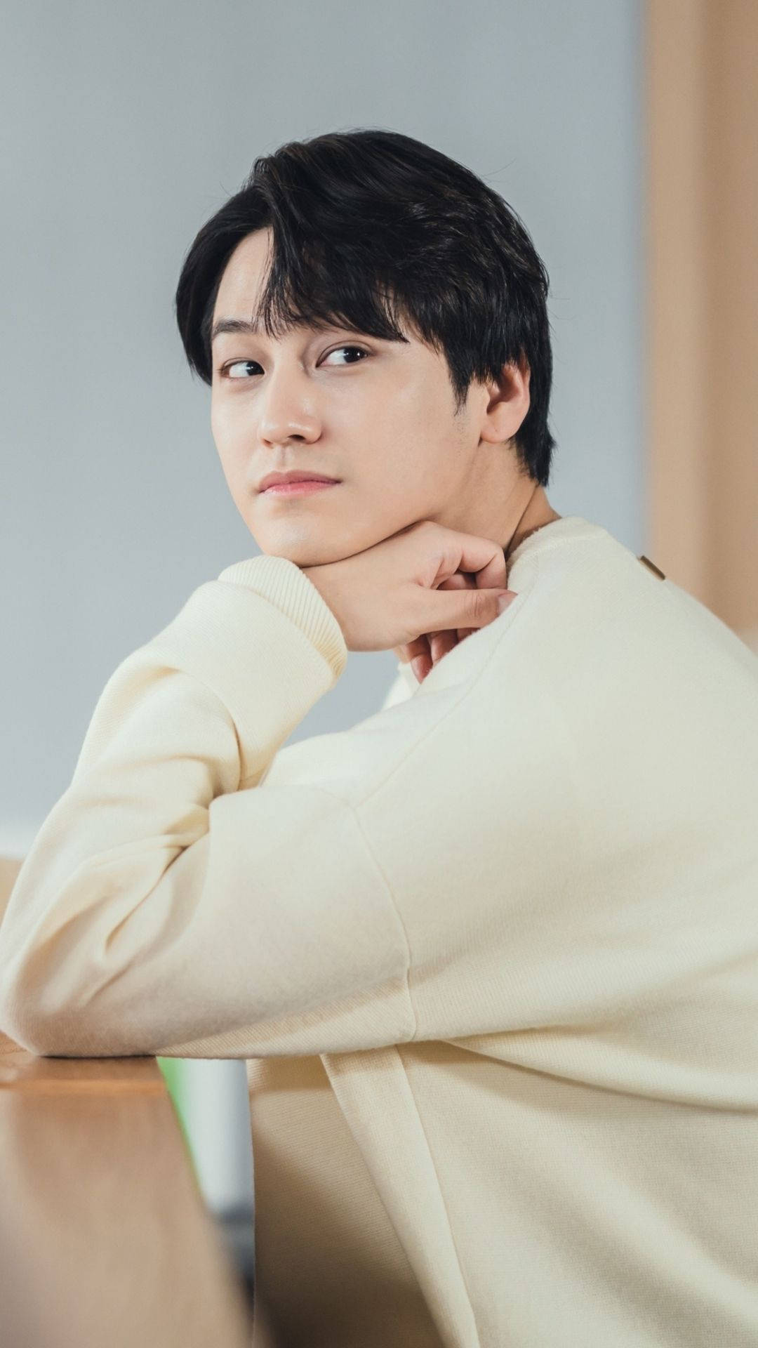 Kim Bum, cream sweater, wooden surface, Full HD Phone Wallpaper