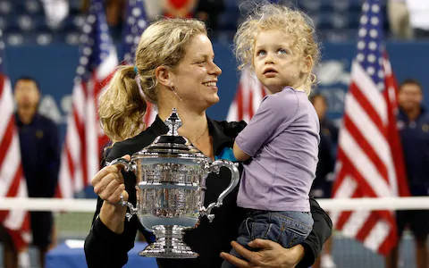 Kim Clijsters, silver trophy, tennis, SD Desktop Wallpaper
