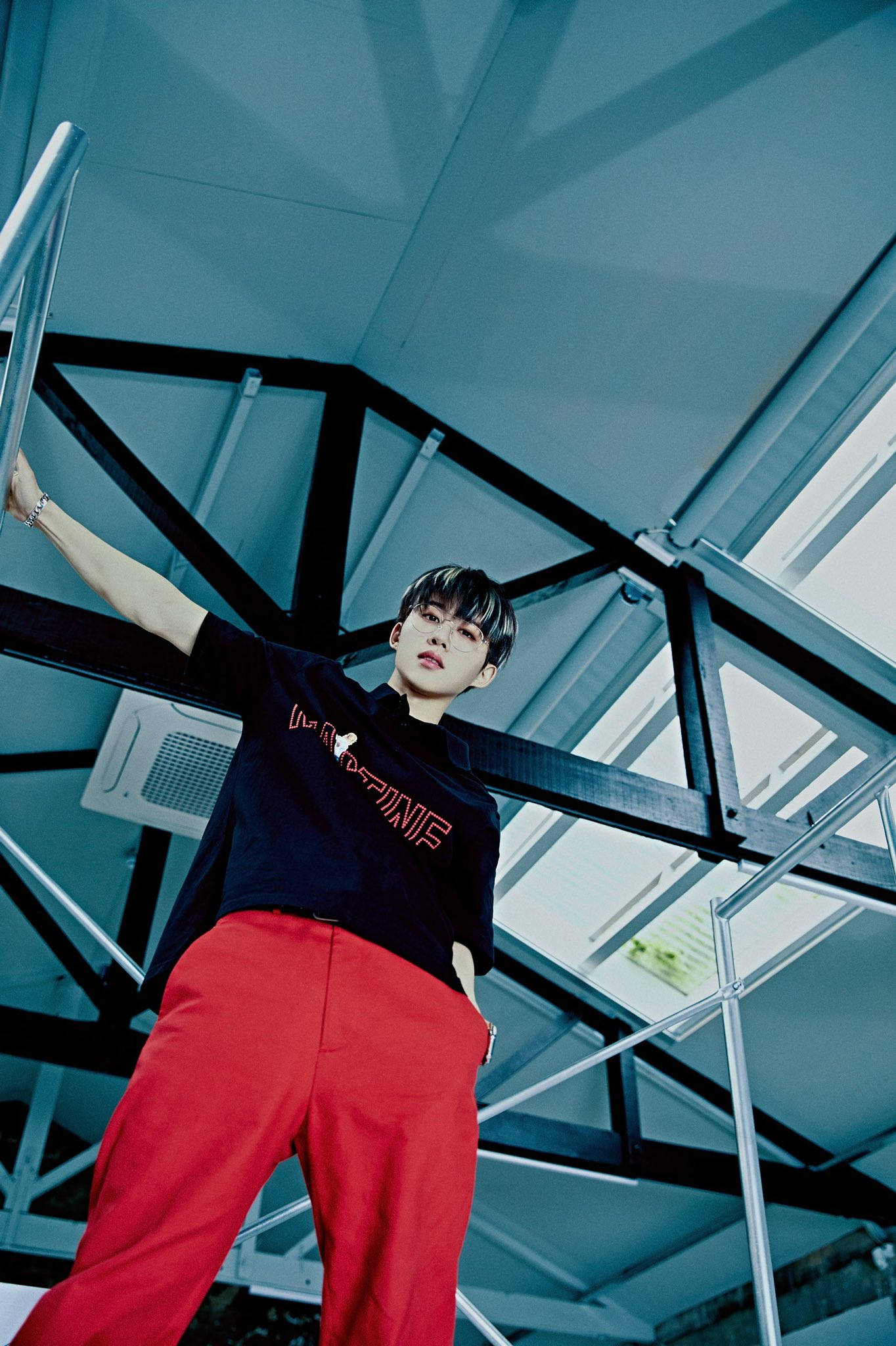 Kim Hanbin, red pants, black shirt, Full HD Phone Wallpaper