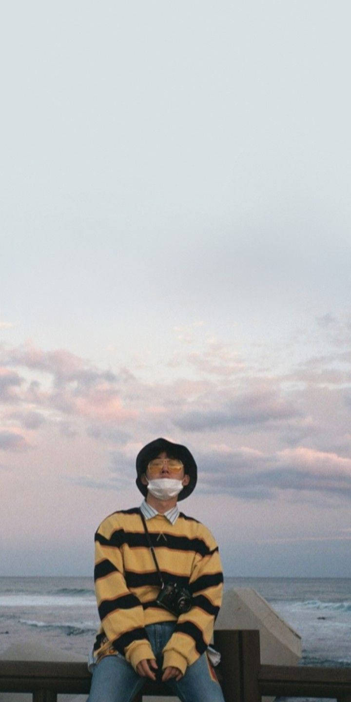 Kim Hanbin, yellow striped sweater, face mask, HD Phone Wallpaper