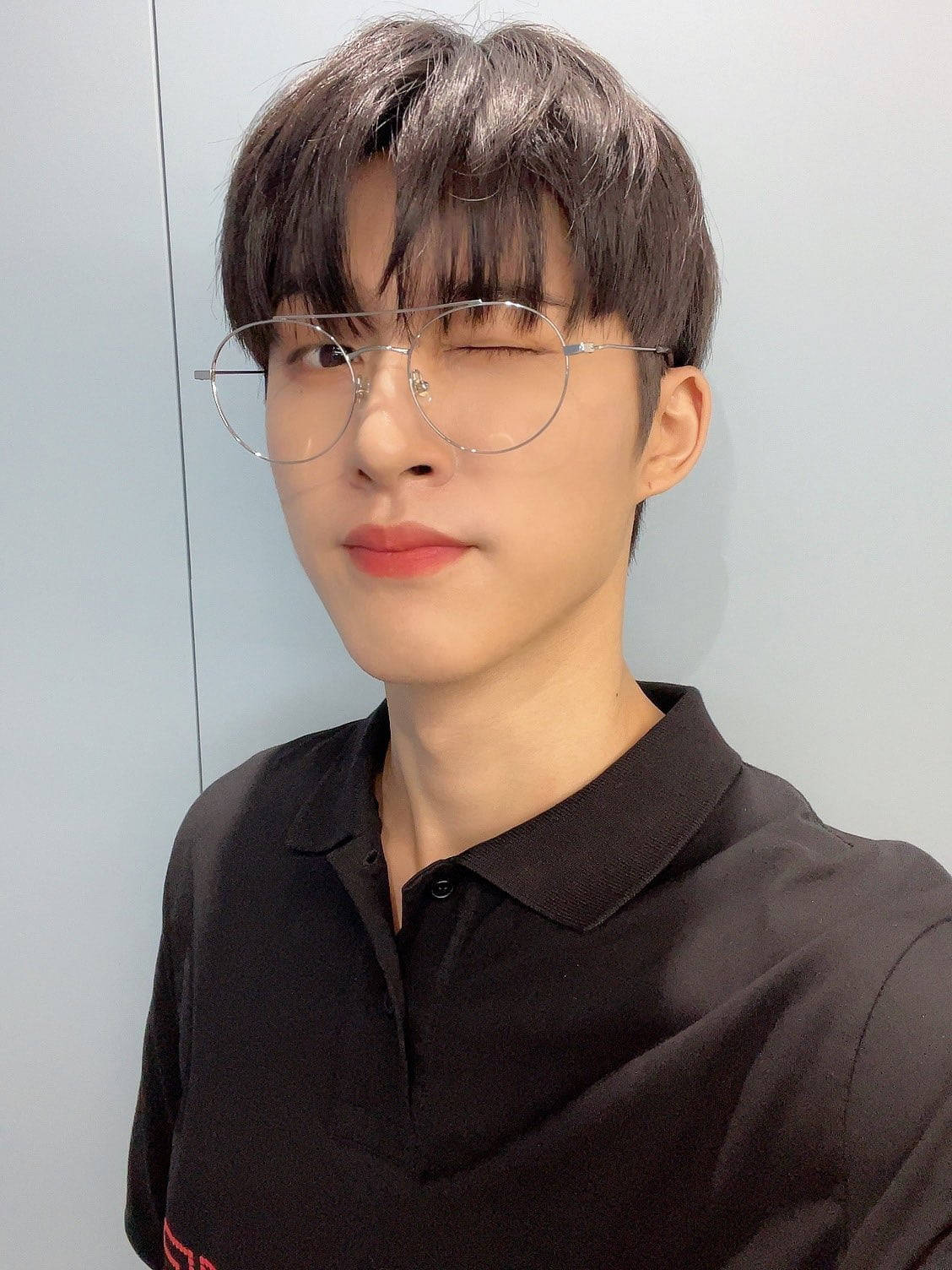 Kim Hanbin, dark hair, round glasses, HD Phone Wallpaper