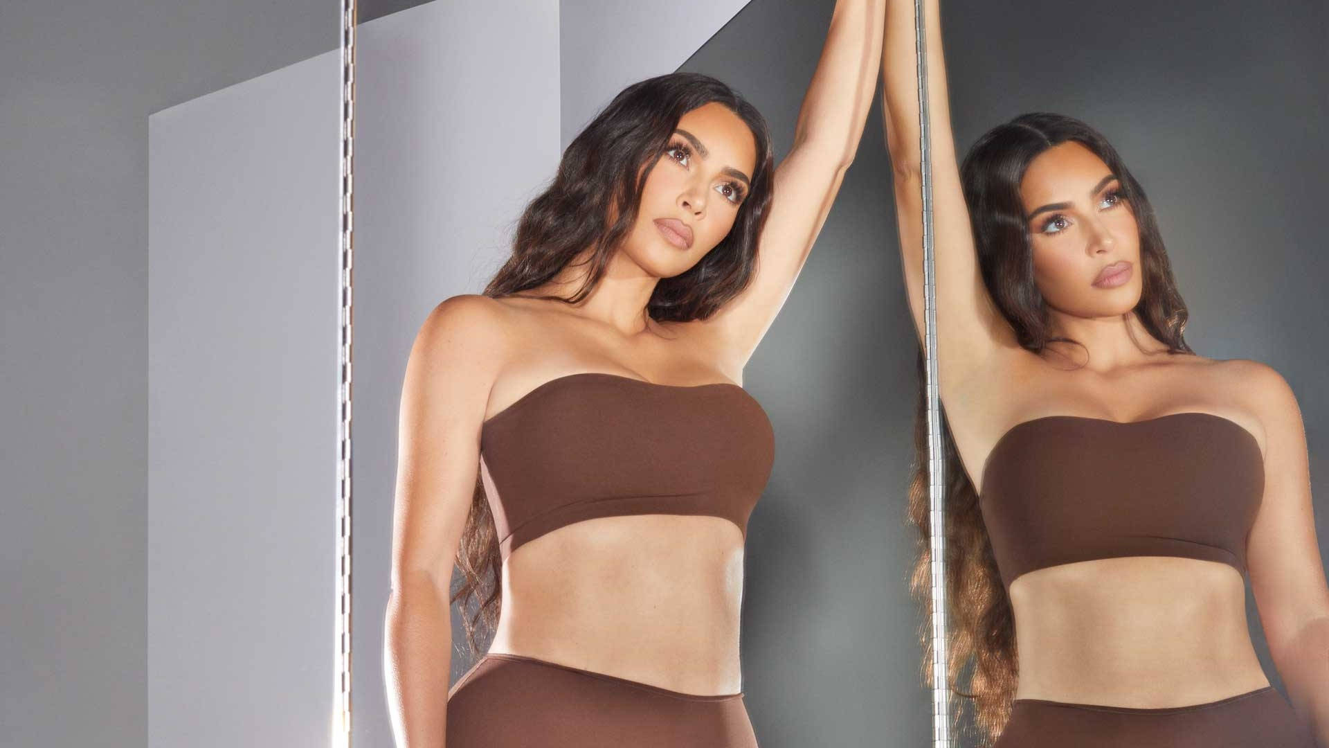 Kim Kardashian, mirror shot, brown lingerie, Full HD Desktop Wallpaper