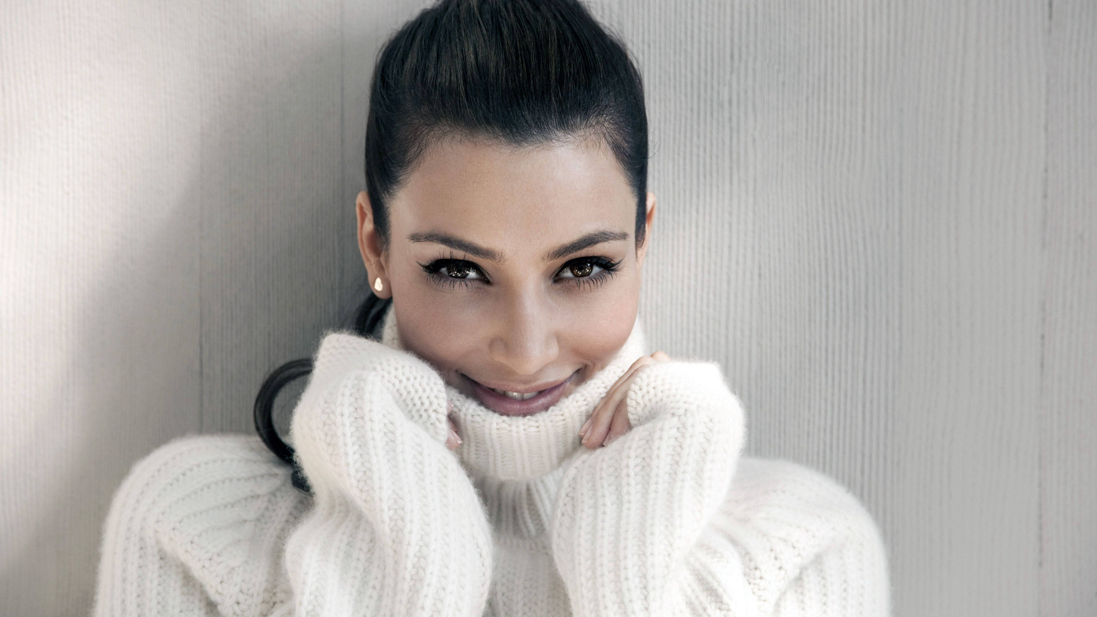 Kim Kardashian, dark hair, high ponytail, 4K Desktop Wallpaper