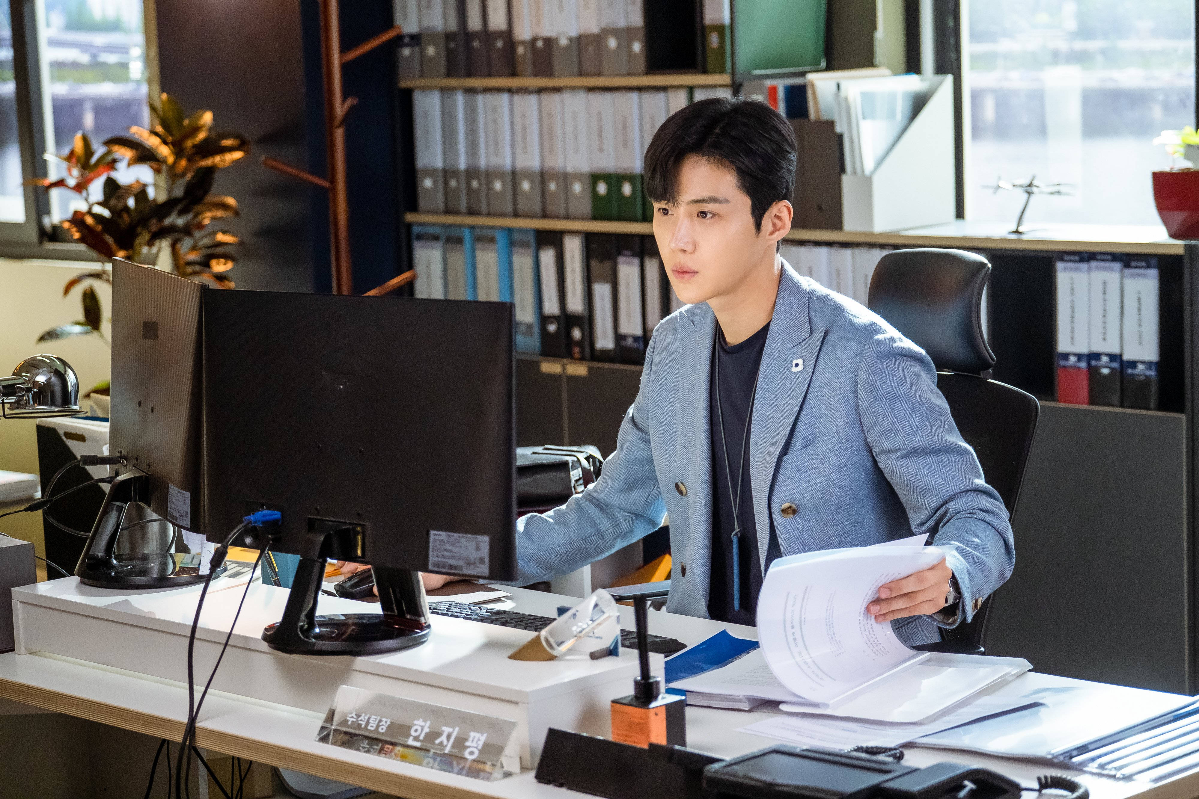 Kim Seon Ho, light blue blazer, cluttered office desk, 4K Desktop Wallpaper