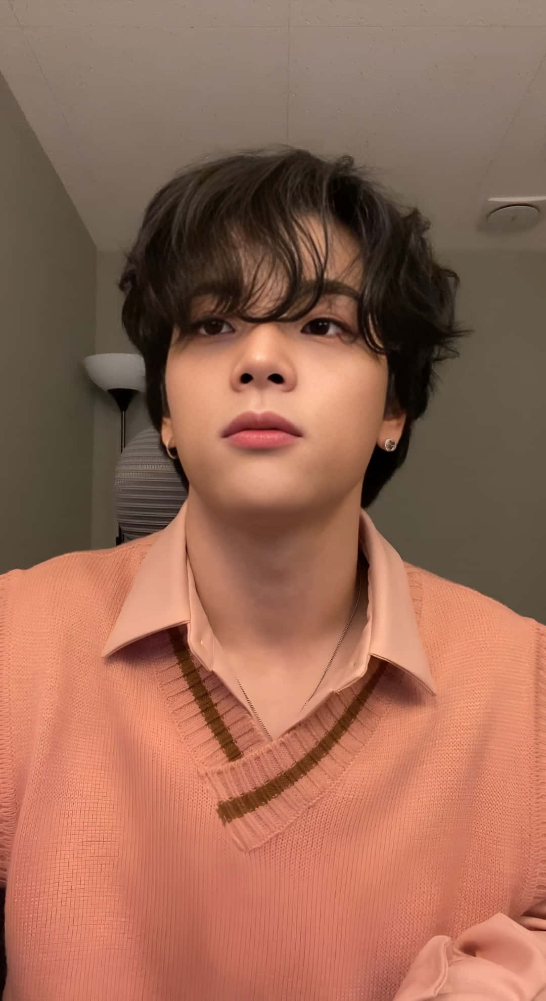 Kim Woojin, peach sweater, olive green trim, Full HD Phone Wallpaper