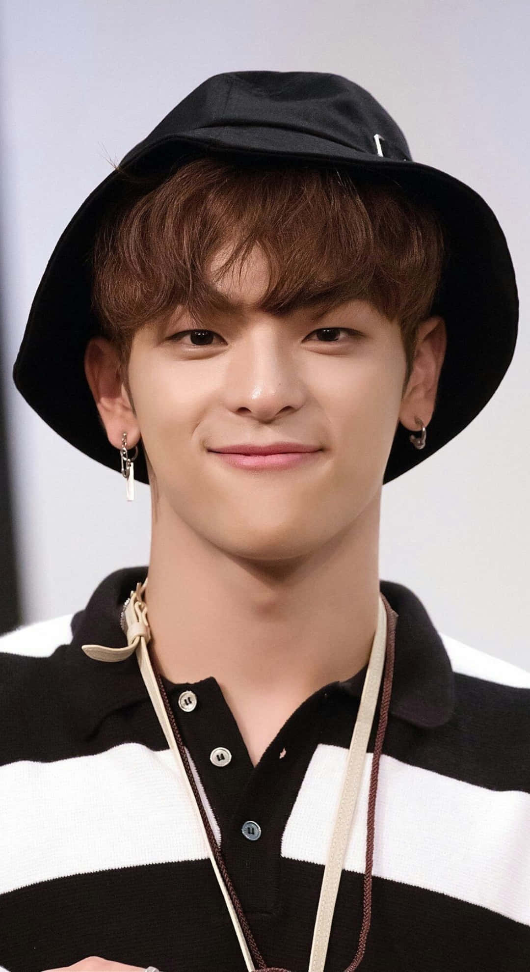 Kim Woojin, black bucket hat, black and white striped polo shirt, Full HD Phone Wallpaper