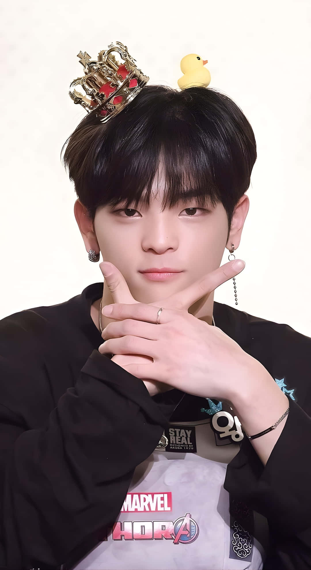 Kim Woojin, gold crown, red jewels, Full HD Phone Wallpaper