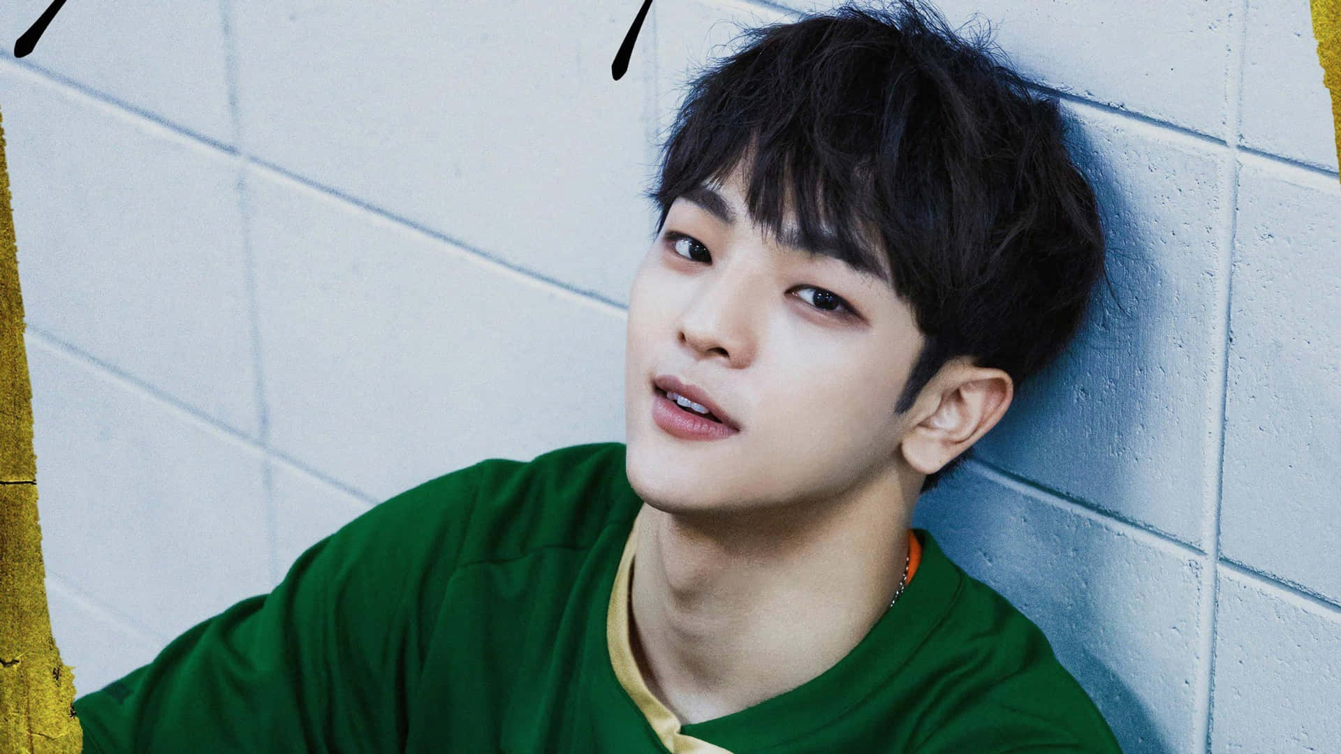 Kim Woojin, green shirt, yellow collar, Full HD Desktop Wallpaper