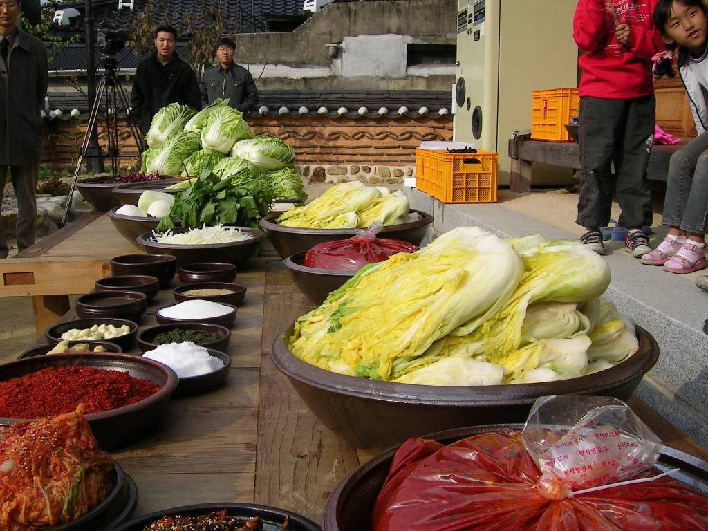napa cabbage, Korean kimchi ingredients, wooden table, SD Desktop Wallpaper