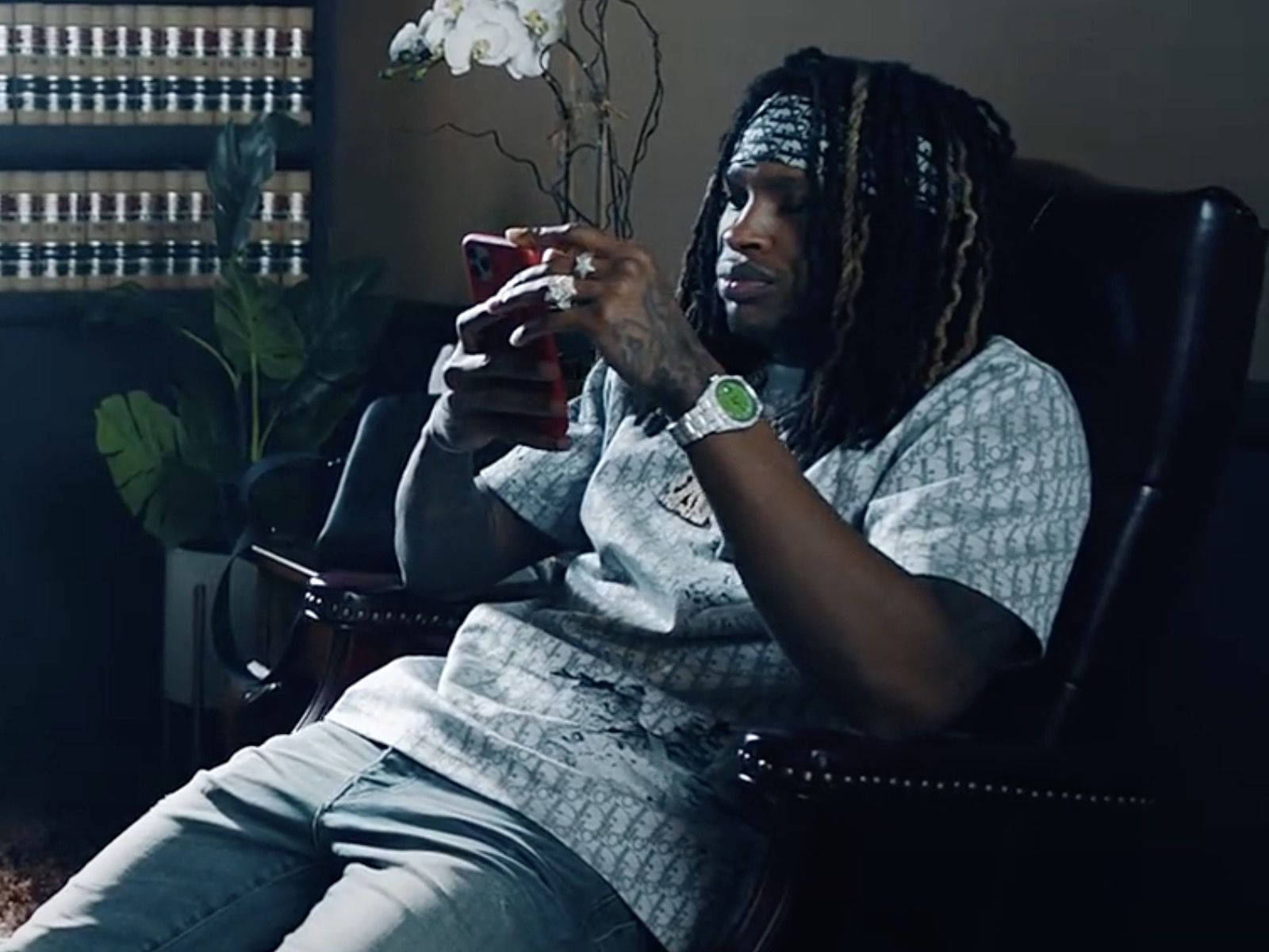 King Von, dreadlocks, leather chair, HD Desktop Wallpaper