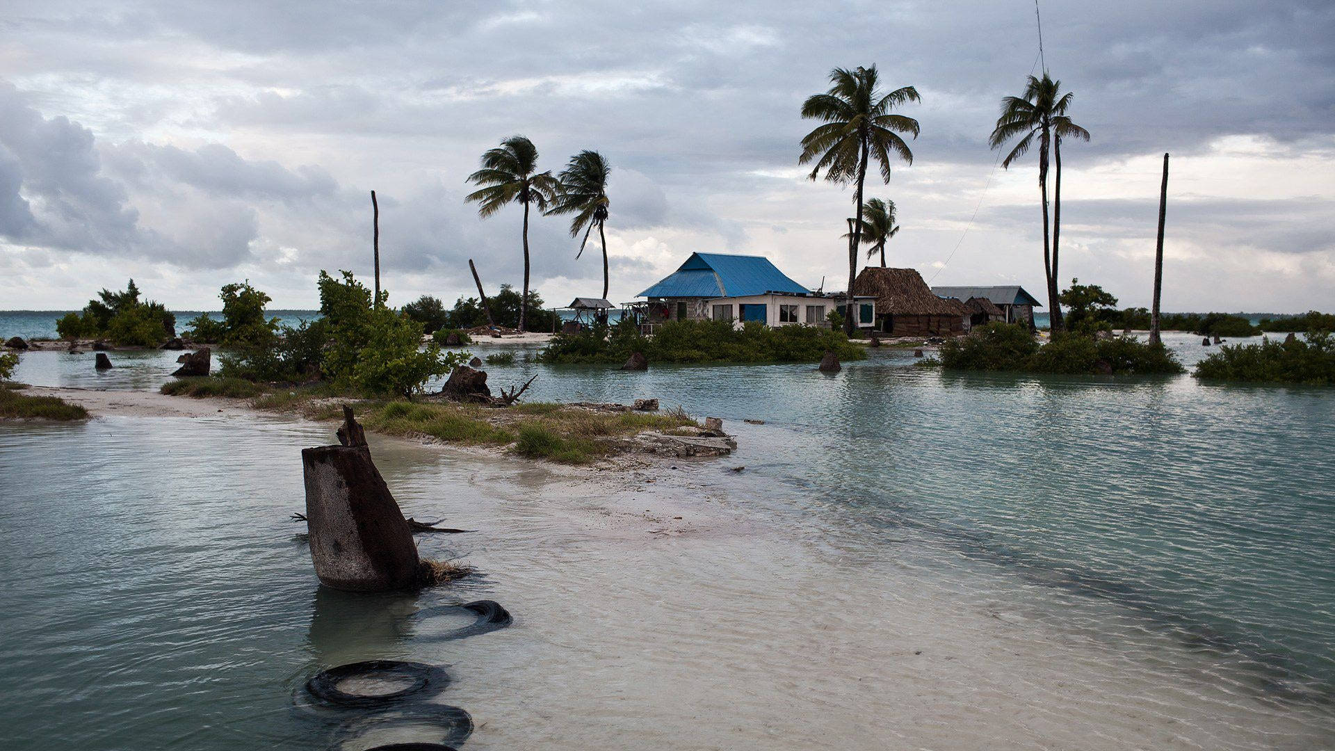 Kiribati, golden beach, flooded tropical village, Full HD Desktop Wallpaper