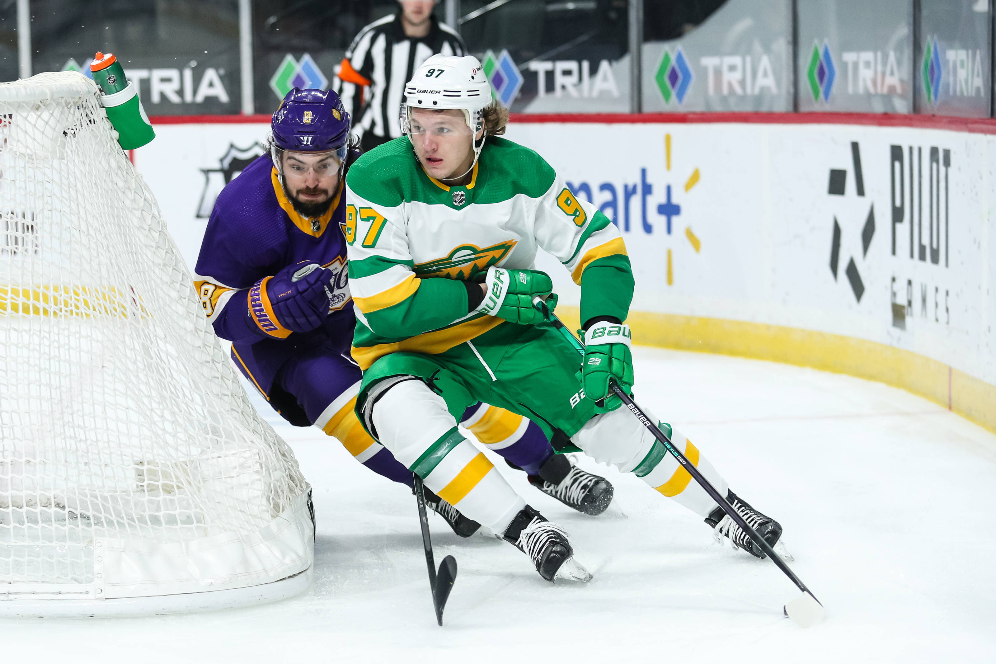 Kirill Kaprizov, ice hockey, arena lights, 2K Desktop Wallpaper