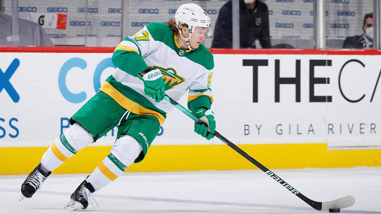 Kirill Kaprizov, green and white uniform, ice, SD Desktop Wallpaper