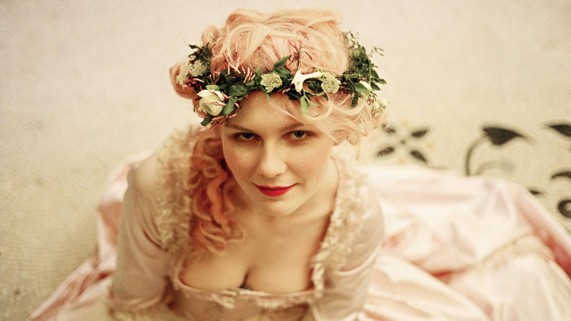 Kirsten Dunst, pink curls, floral crown, Full HD Desktop Wallpaper