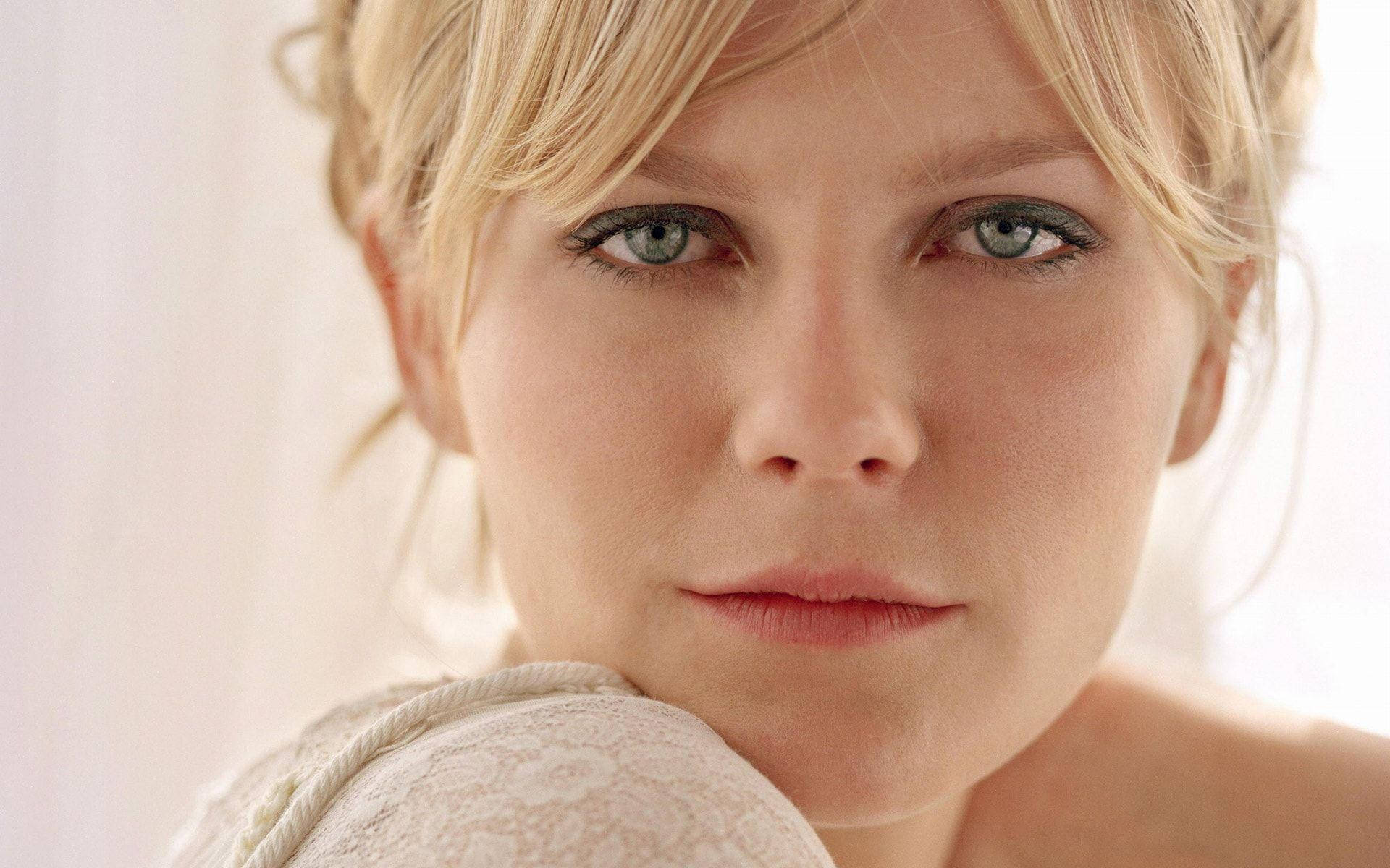 Kirsten Dunst, blonde, green eyes, Full HD Desktop Wallpaper