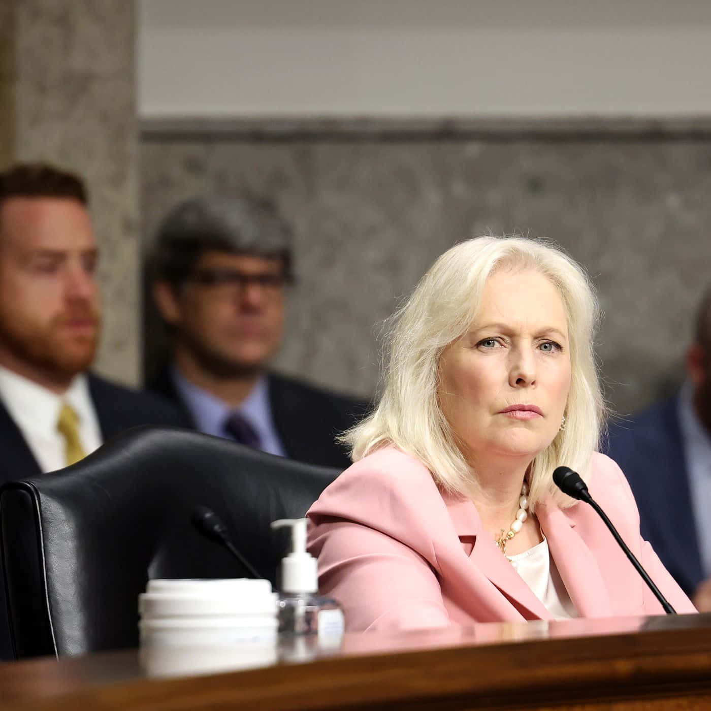Kirsten Gillibrand, pink dress, pink blazer, HD Desktop Wallpaper
