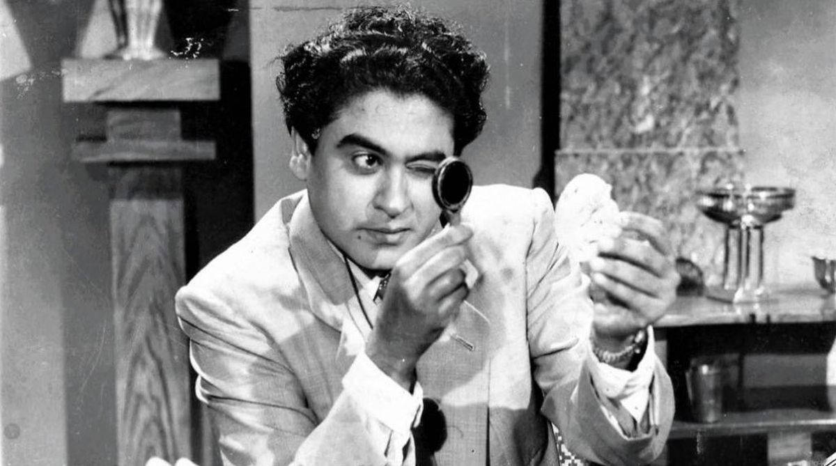 Kishore Kumar, magnifying glass, light suit, SD Desktop Wallpaper