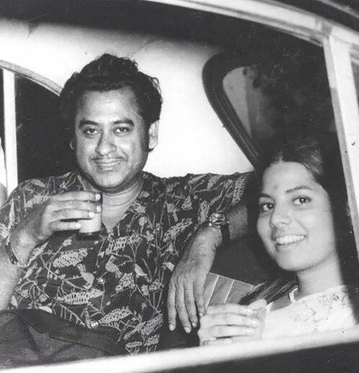 Kishore Kumar, vintage car, window, SD Phone Wallpaper
