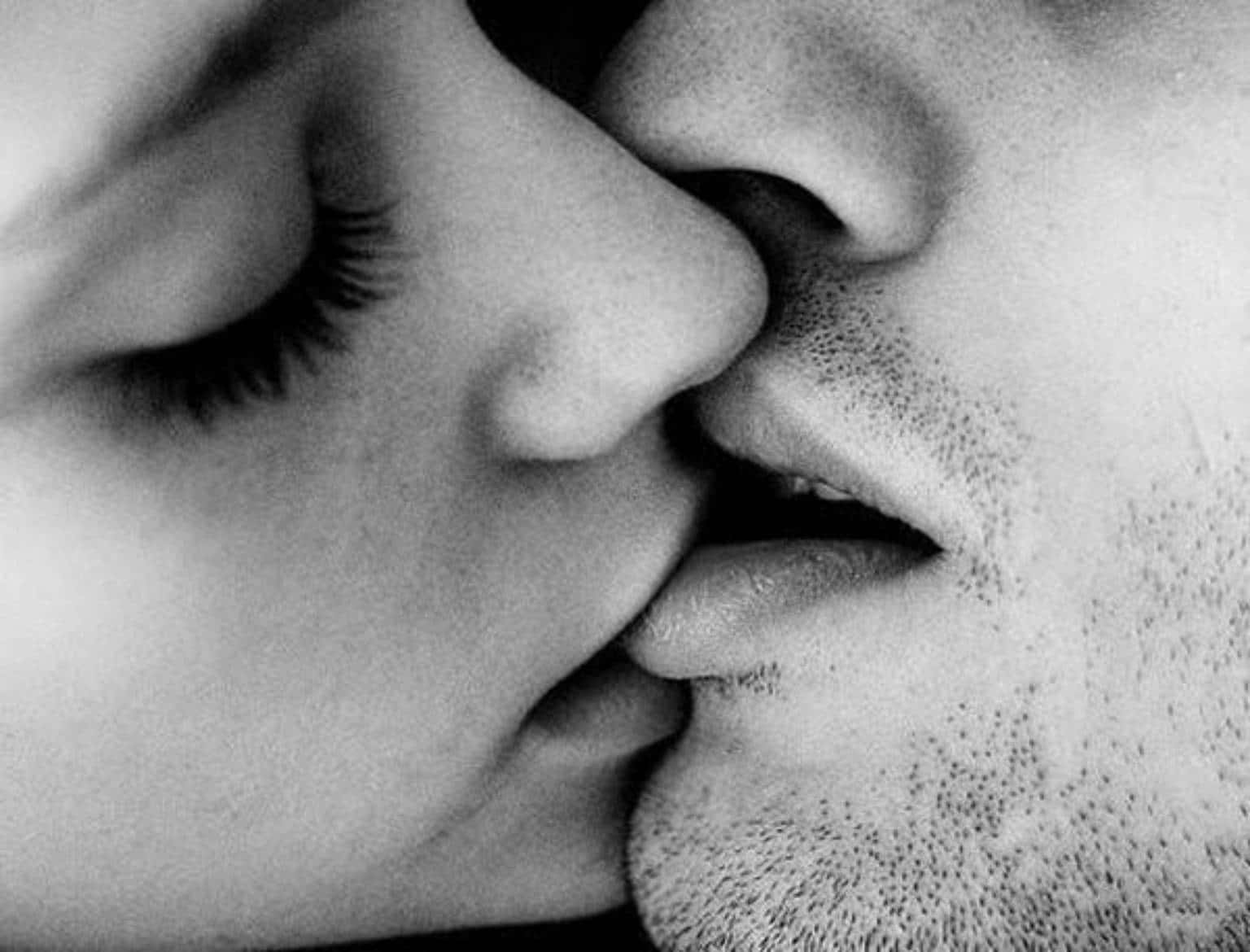 black and white, close-up, two people kissing, HD Desktop Wallpaper