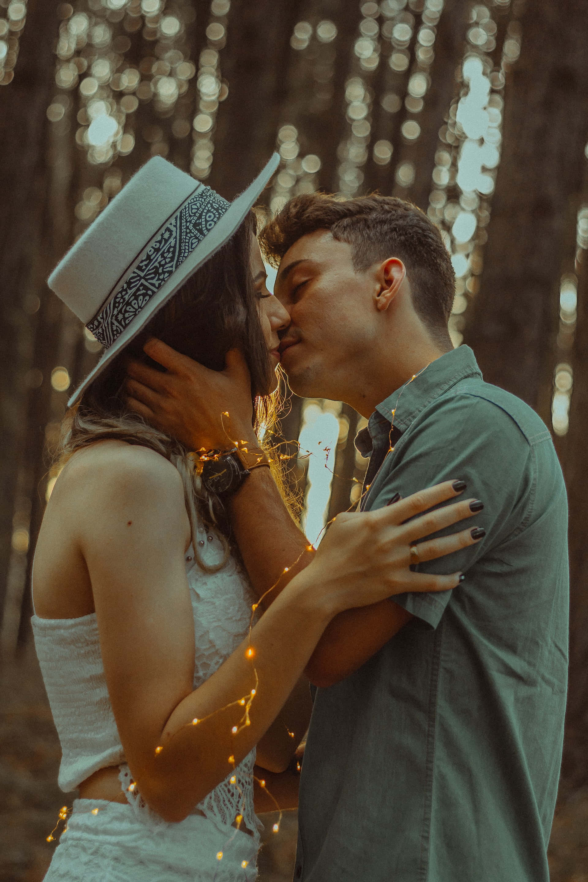kissing lips, forest, warm string lights, 2K Phone Wallpaper