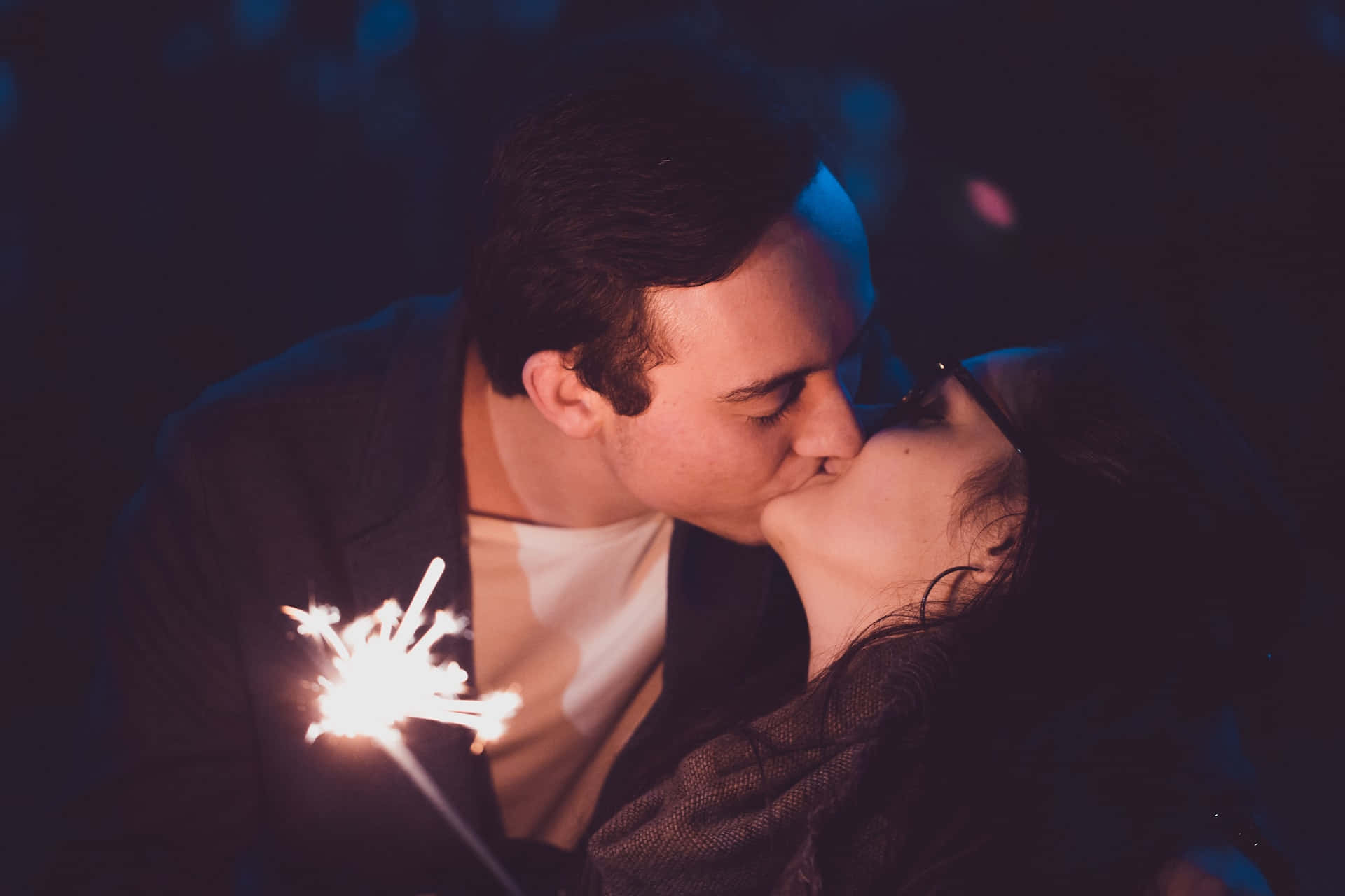 sparkler, dark night backdrop, couple, Full HD Desktop Wallpaper