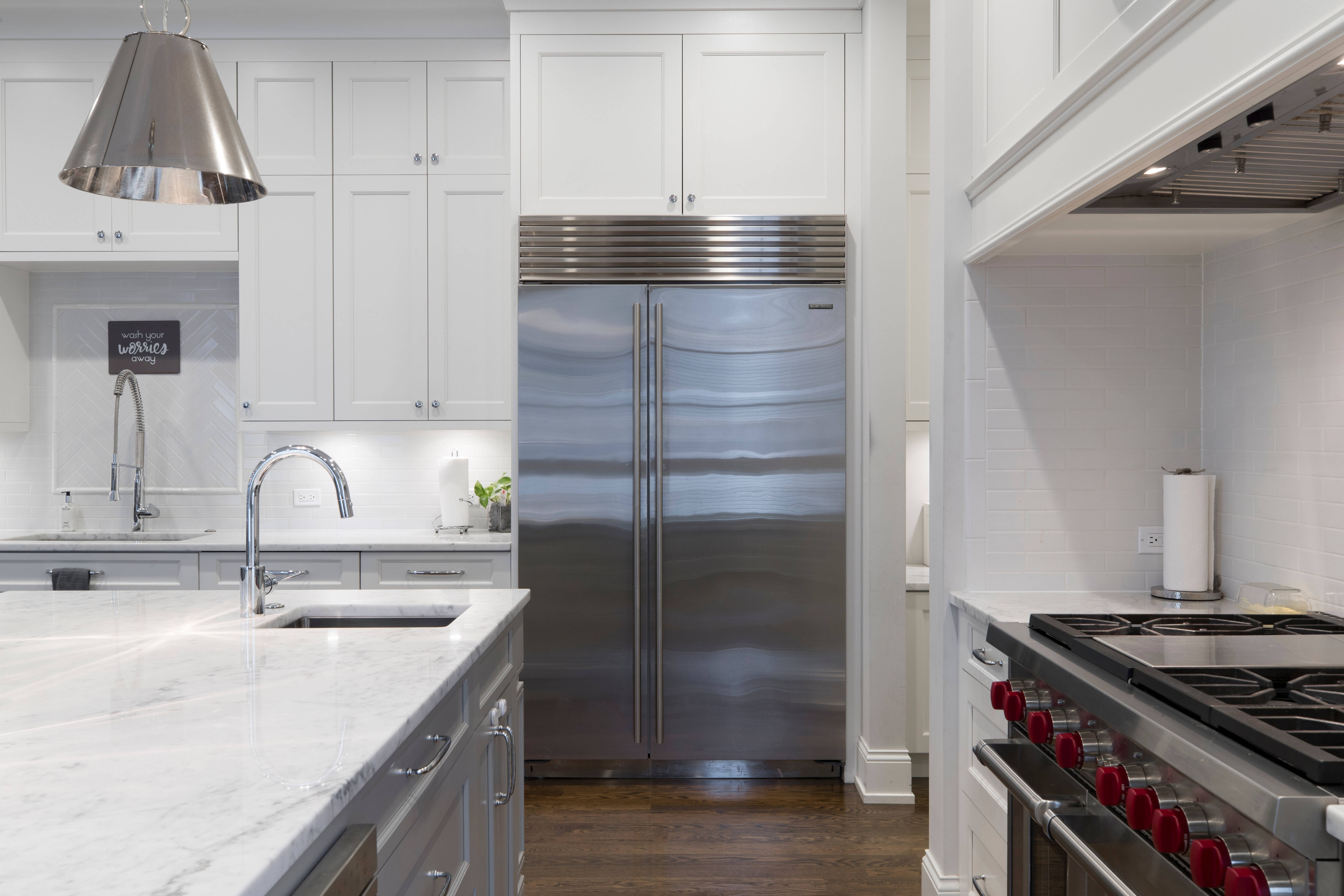 Deluxe Kitchen Idea, white cabinets, marble countertops, 5K Desktop Wallpaper
