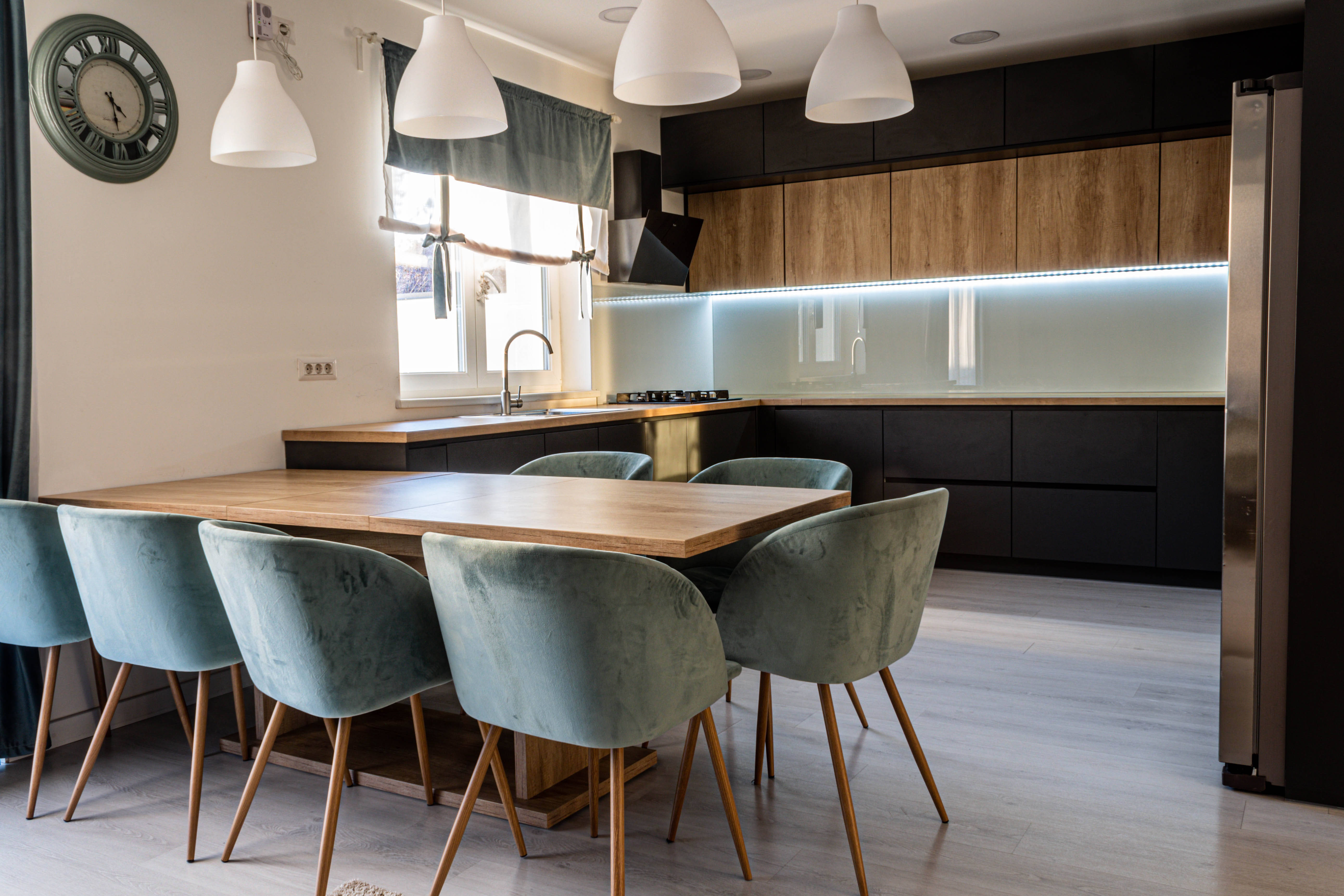 contemporary kitchen design, wooden table, teal velvet chairs, 5K Desktop Wallpaper