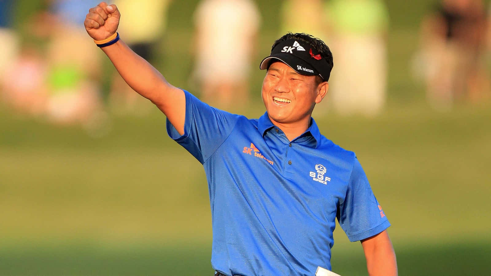 Kj Choi, smiling fist pump, blue shirt, HD Desktop Wallpaper