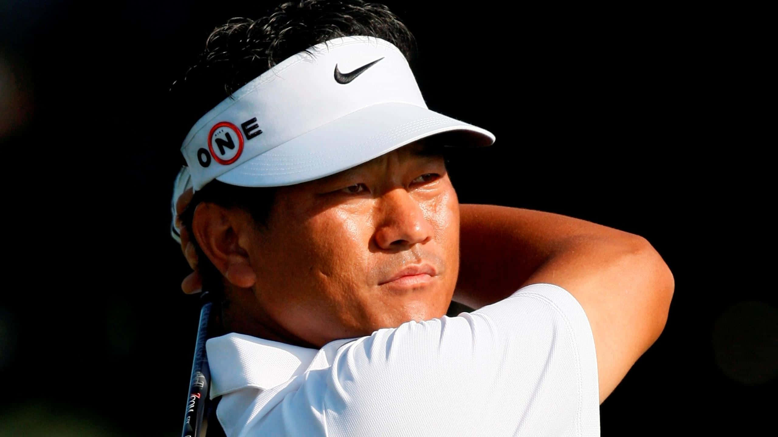 Kj Choi, white Nike visor, dark background, 2K Desktop Wallpaper