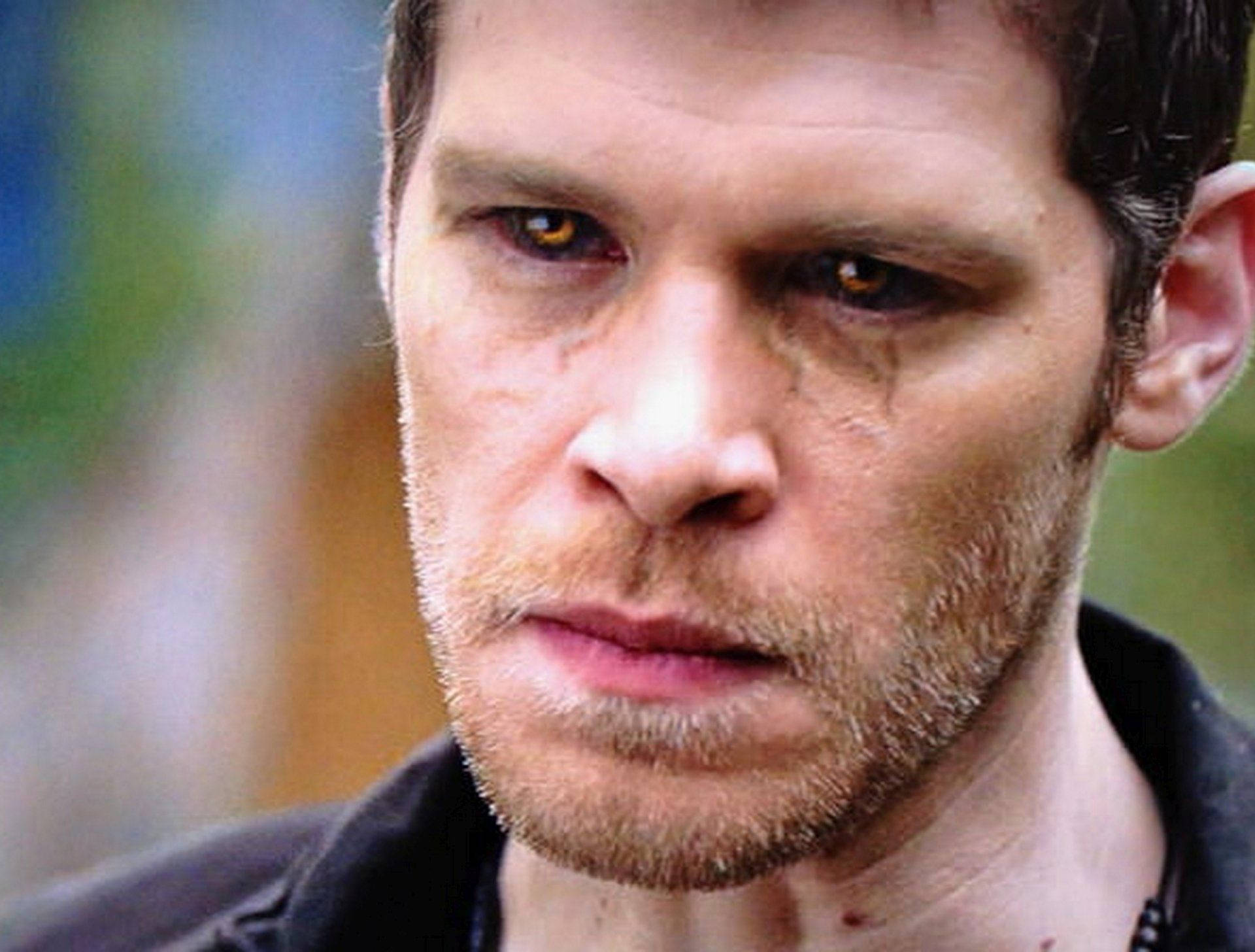 Klaus Mikaelson, glowing angry eyes, amber eyes, Full HD Desktop Wallpaper