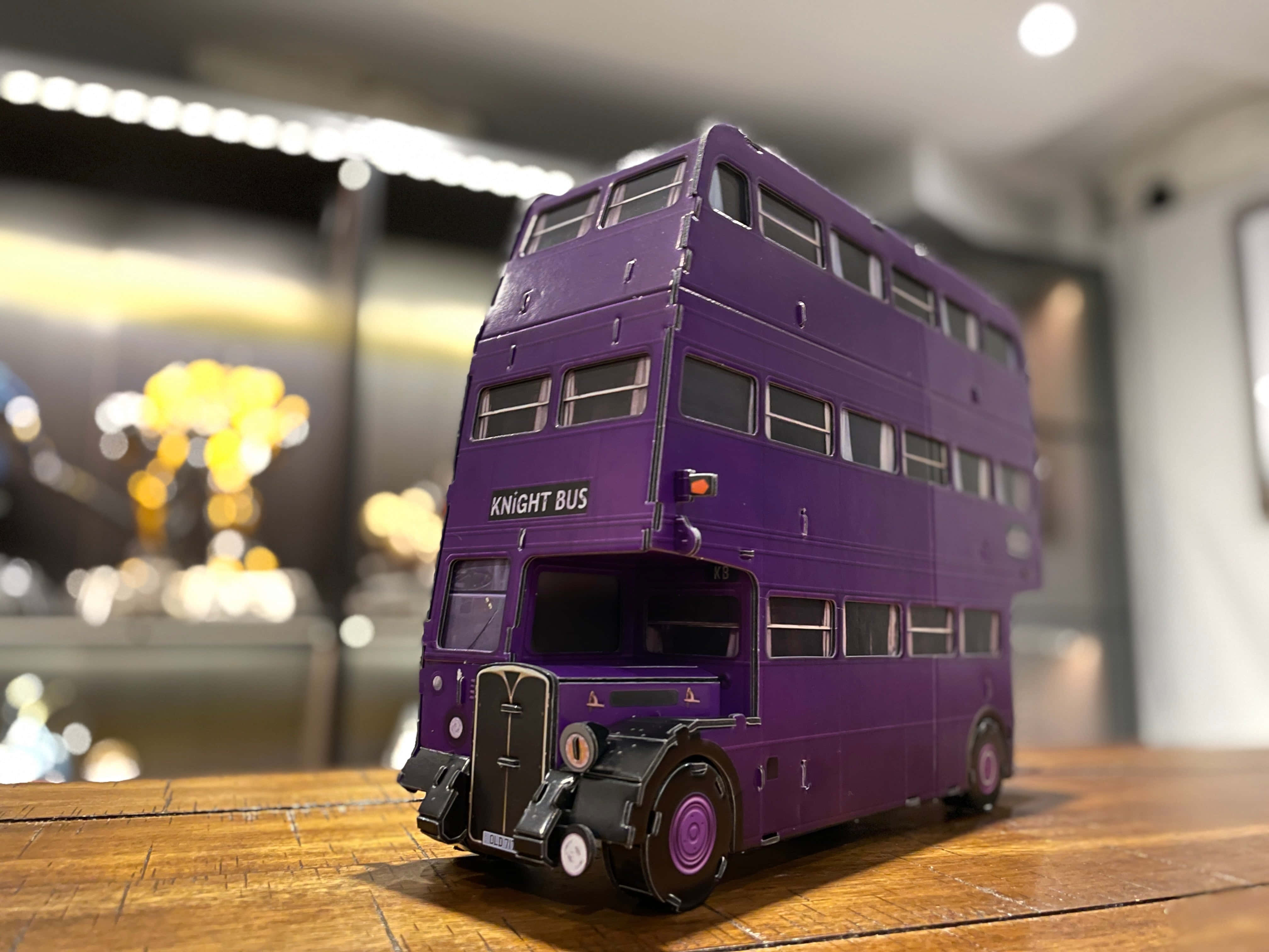 Knight Bus, vibrant purple, wooden table, 4K Desktop Wallpaper